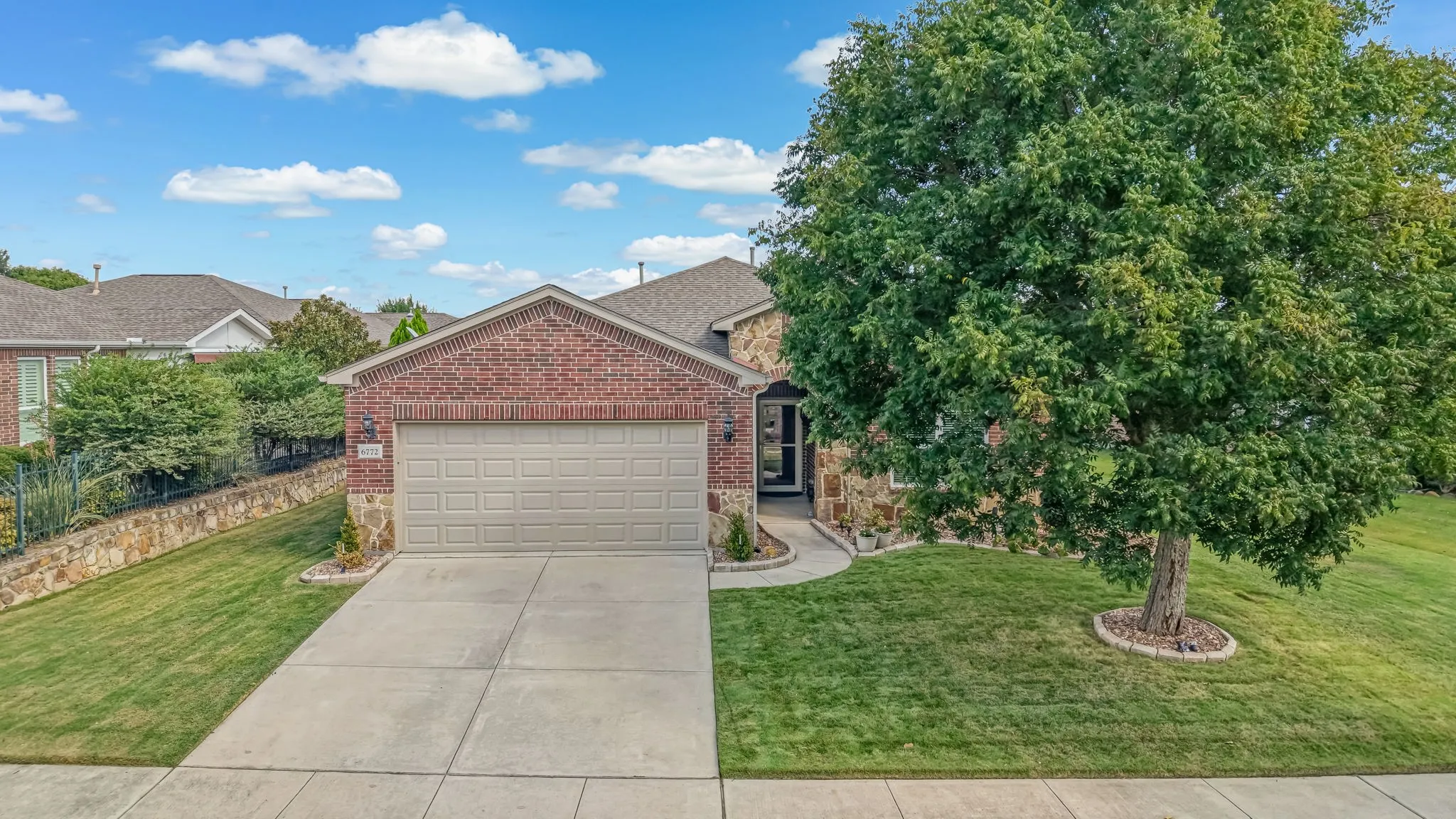 Single Family Residence For Sale in Denton County , 6772 Festival Lane, Frisco, Texas 75036, 3 Bedroom, 2 Bathroom, 2 Garage spaces, 1,990 Sqft, built in 2010, mls#21403940, Real Estate Agent in Frisco, Homes For Sale in Denton county, Homes For Sale in Frisco, Realtor in Frisco Texas, Real Estate Brokerage Independent Realty Texas, Luminita Cordes Realtor
