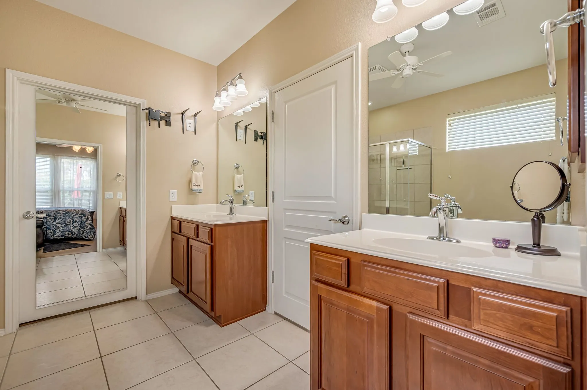 Single Family Residence For Sale in Denton County , 6772 Festival Lane, Frisco, Texas 75036, 3 Bedroom, 2 Bathroom, 2 Garage spaces, 1,990 Sqft, built in 2010, mls#21403940, Real Estate Agent in Frisco, Homes For Sale in Denton county, Homes For Sale in Frisco, Realtor in Frisco Texas, Real Estate Brokerage Independent Realty Texas, Luminita Cordes Realtor