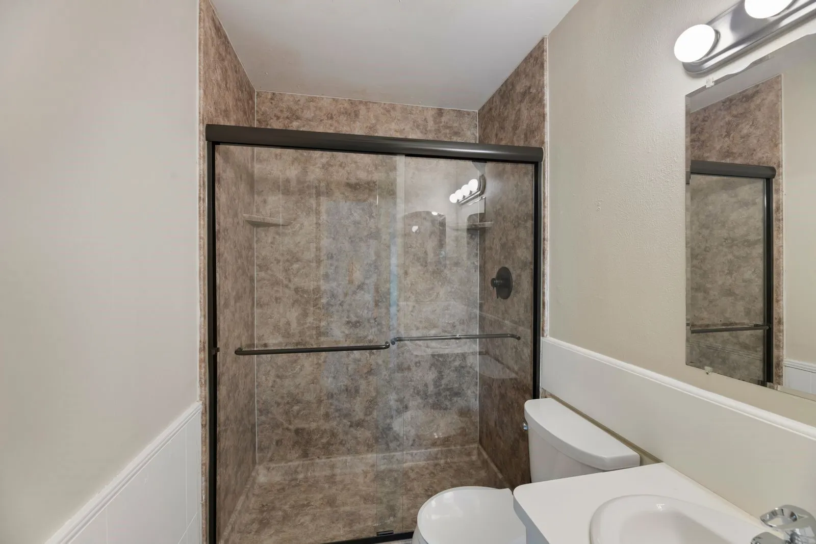 Single Family Residence For Rent in Dallas County , 11324 Prelude Drive, Dallas, Texas 75238, 3 Bedroom, 2 Bathroom, Garage spaces, 1,344 Sqft, built in 1961, mls#21405846, Real Estate Agent in Dallas, Homes For Rent in Dallas county, Homes For Rent in Dallas, Realtor in Dallas Texas, Real Estate Brokerage Independent Realty Texas, Luminita Cordes Realtor