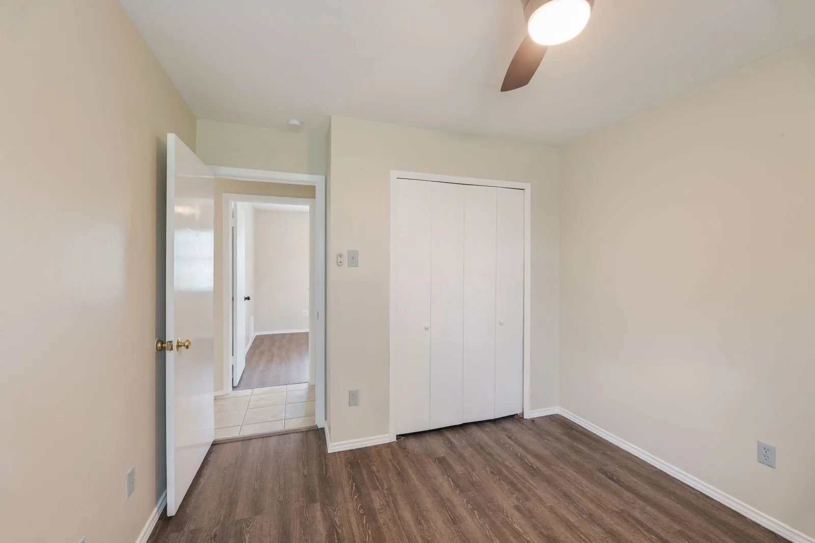 Single Family Residence For Rent in Dallas County , 11324 Prelude Drive, Dallas, Texas 75238, 3 Bedroom, 2 Bathroom, Garage spaces, 1,344 Sqft, built in 1961, mls#21405846, Real Estate Agent in Dallas, Homes For Rent in Dallas county, Homes For Rent in Dallas, Realtor in Dallas Texas, Real Estate Brokerage Independent Realty Texas, Luminita Cordes Realtor