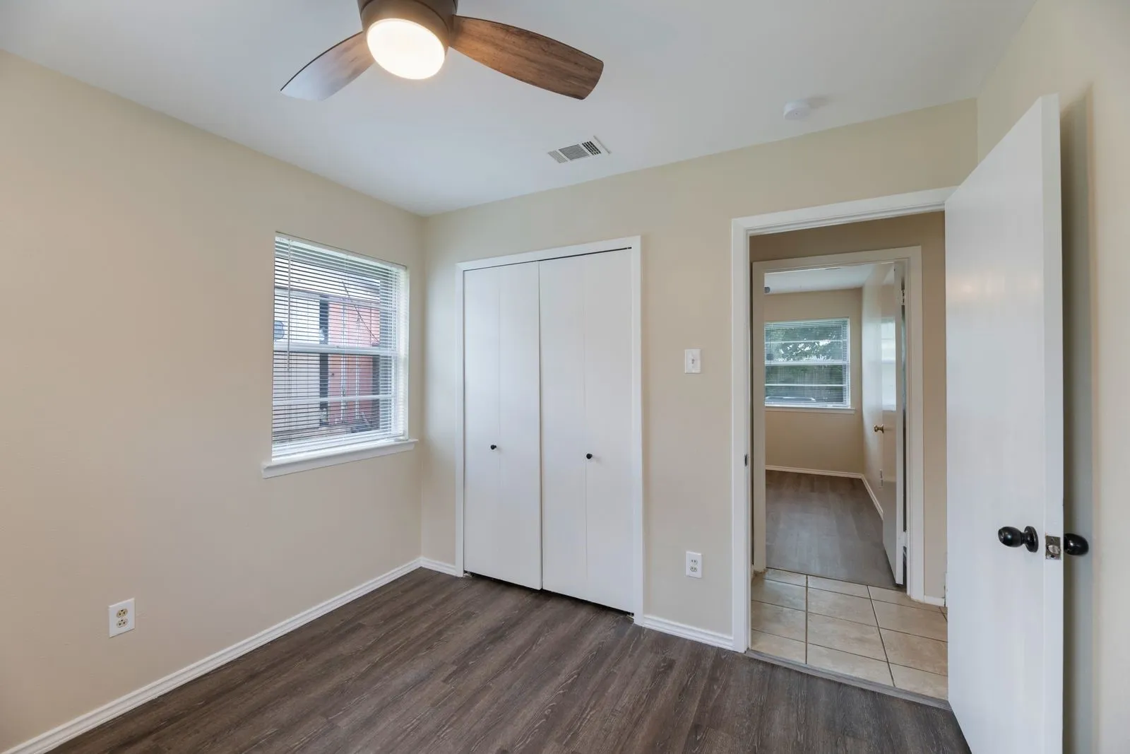 Single Family Residence For Rent in Dallas County , 11324 Prelude Drive, Dallas, Texas 75238, 3 Bedroom, 2 Bathroom, Garage spaces, 1,344 Sqft, built in 1961, mls#21405846, Real Estate Agent in Dallas, Homes For Rent in Dallas county, Homes For Rent in Dallas, Realtor in Dallas Texas, Real Estate Brokerage Independent Realty Texas, Luminita Cordes Realtor