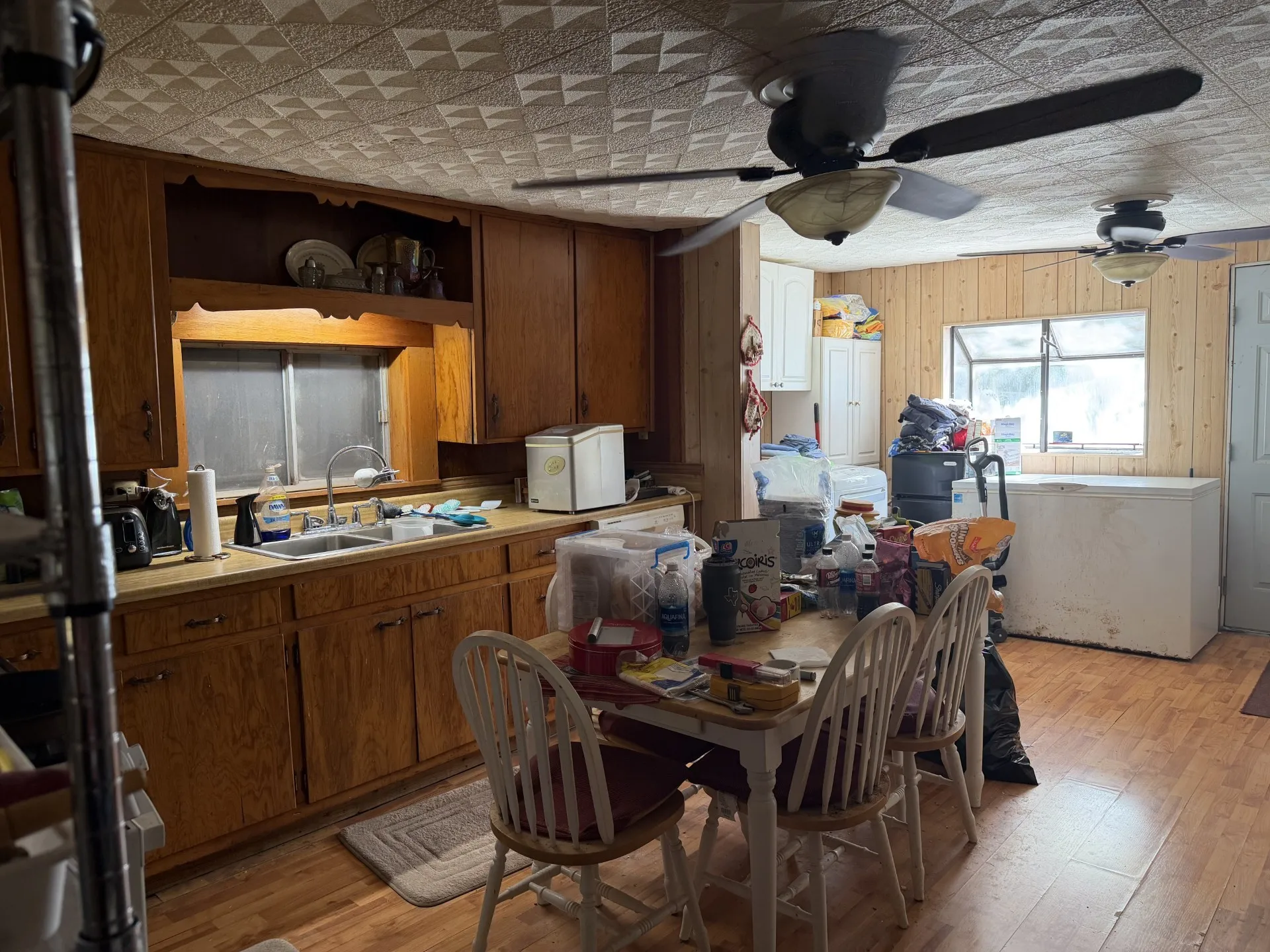 Single Family Residence For Sale in Grayson County , 114 Wainwright Street, Whitesboro, Texas 76273, 3 Bedroom, 1 Bathroom, Garage spaces, 1,428 Sqft, built in 1958, mls#21405852, Real Estate Agent in Whitesboro, Homes For Sale in Grayson county, Homes For Sale in Whitesboro, Realtor in Whitesboro Texas, Real Estate Brokerage Independent Realty Texas, Luminita Cordes Realtor
