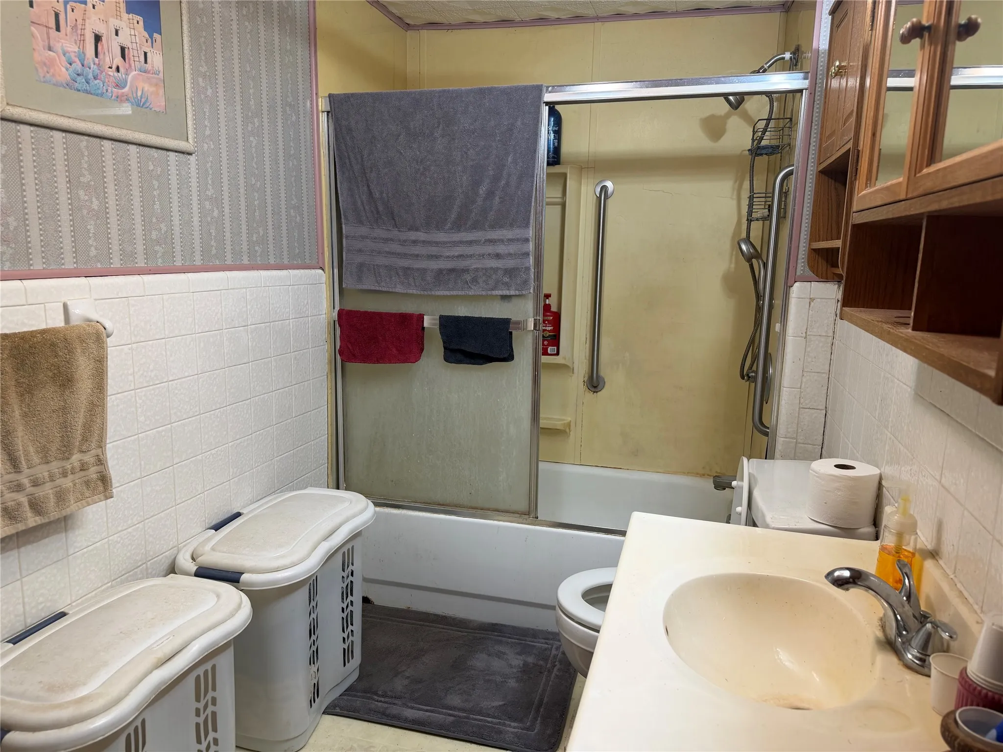 Single Family Residence For Sale in Grayson County , 114 Wainwright Street, Whitesboro, Texas 76273, 3 Bedroom, 1 Bathroom, Garage spaces, 1,428 Sqft, built in 1958, mls#21405852, Real Estate Agent in Whitesboro, Homes For Sale in Grayson county, Homes For Sale in Whitesboro, Realtor in Whitesboro Texas, Real Estate Brokerage Independent Realty Texas, Luminita Cordes Realtor