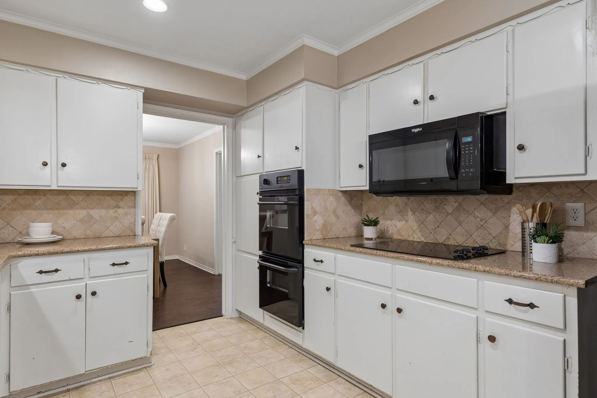 Single Family Residence For Sale in Dallas County , 7066 Arboreal Drive, Dallas, Texas 75231, 4 Bedroom, 3 Bathroom, 2 Garage spaces, 2,137 Sqft, built in 1961, mls#21395051, Real Estate Agent in Dallas, Homes For Sale in Dallas county, Homes For Sale in Dallas, Realtor in Dallas Texas, Real Estate Brokerage Independent Realty Texas, Luminita Cordes Realtor
