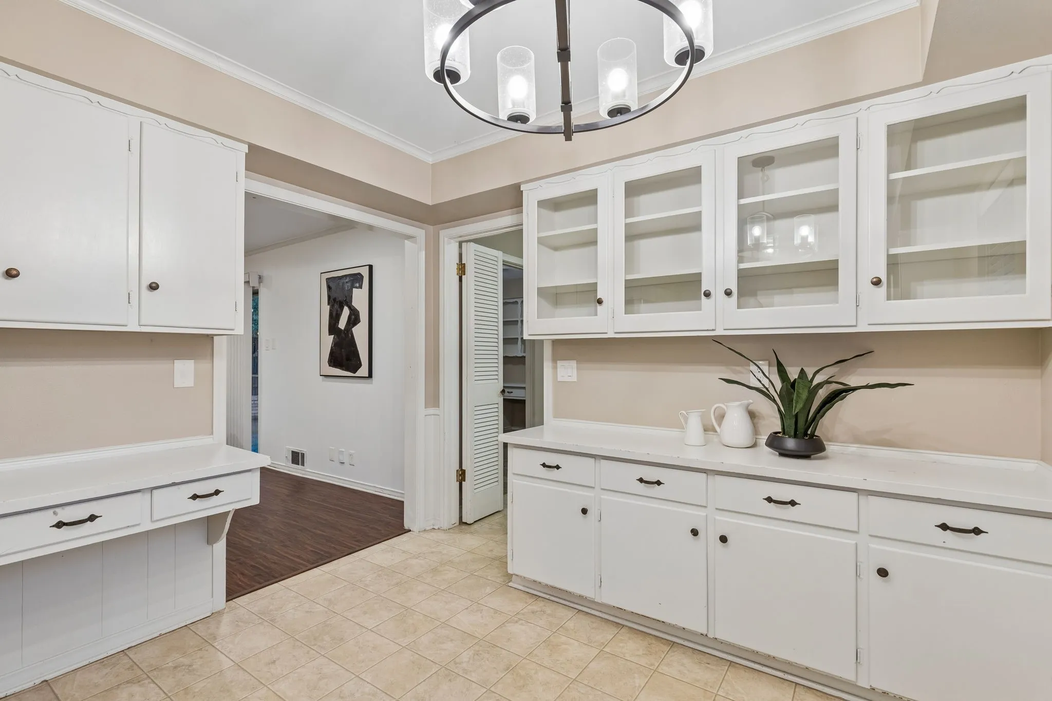 Single Family Residence For Sale in Dallas County , 7066 Arboreal Drive, Dallas, Texas 75231, 4 Bedroom, 3 Bathroom, 2 Garage spaces, 2,137 Sqft, built in 1961, mls#21395051, Real Estate Agent in Dallas, Homes For Sale in Dallas county, Homes For Sale in Dallas, Realtor in Dallas Texas, Real Estate Brokerage Independent Realty Texas, Luminita Cordes Realtor