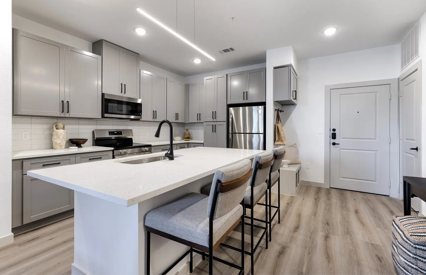 Apartment For Rent in Denton County , 2400 Ace Lane 1419, Lewisville, Texas 75067, 1 Bedroom, 1 Bathroom, Garage spaces, 640 Sqft, built in 2024, mls#21405862, Real Estate Agent in Lewisville, Homes For Rent in Denton county, Homes For Rent in Lewisville, Realtor in Lewisville Texas, Real Estate Brokerage Independent Realty Texas, Luminita Cordes Realtor