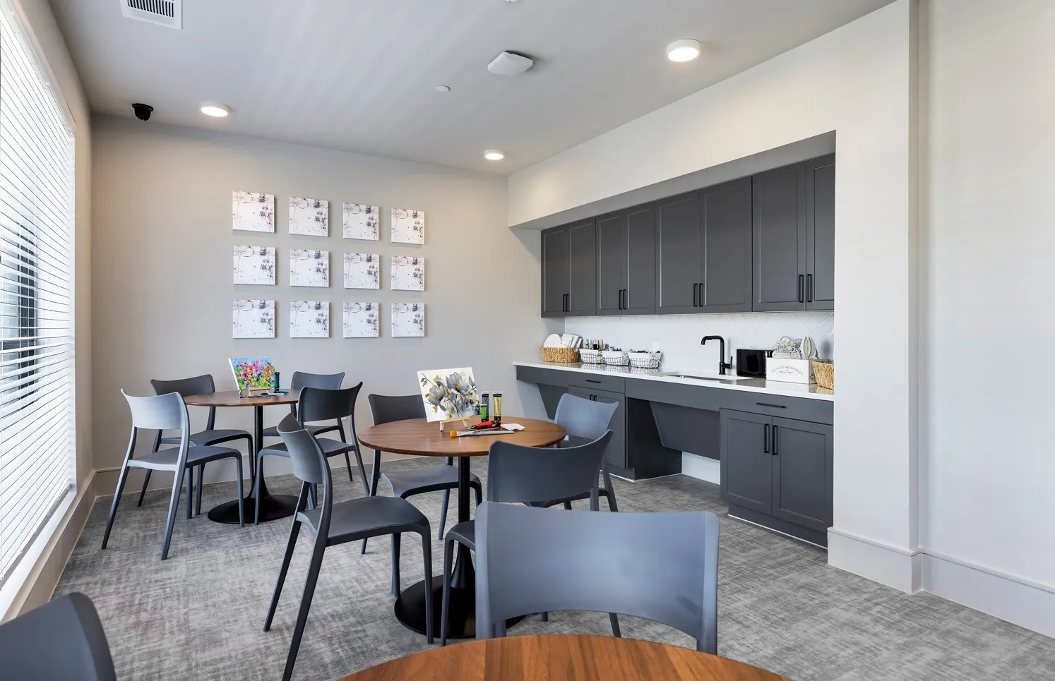 Apartment For Rent in Denton County , 2400 Ace Lane 1419, Lewisville, Texas 75067, 1 Bedroom, 1 Bathroom, Garage spaces, 640 Sqft, built in 2024, mls#21405862, Real Estate Agent in Lewisville, Homes For Rent in Denton county, Homes For Rent in Lewisville, Realtor in Lewisville Texas, Real Estate Brokerage Independent Realty Texas, Luminita Cordes Realtor