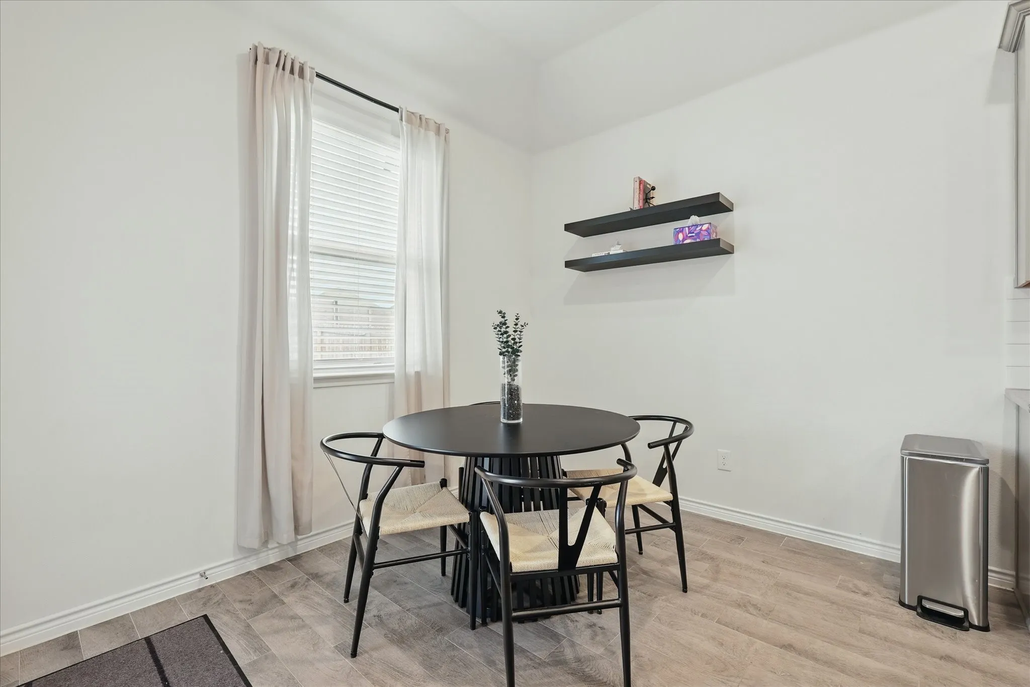 Single Family Residence For Rent in Denton County , 3409 Brady Starr Drive, Aubrey, Texas 76227, 3 Bedroom, 2 Bathroom, 2 Garage spaces, 1,523 Sqft, built in 2022, mls#21405863, Real Estate Agent in Aubrey, Homes For Rent in Denton county, Homes For Rent in Aubrey, Realtor in Aubrey Texas, Real Estate Brokerage Independent Realty Texas, Luminita Cordes Realtor