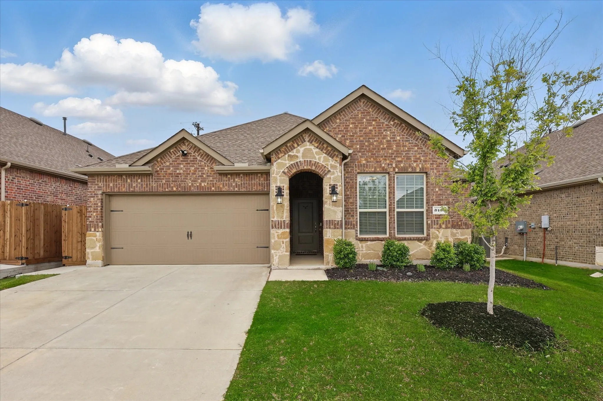 Single Family Residence For Rent in Denton County , 3409 Brady Starr Drive, Aubrey, Texas 76227, 3 Bedroom, 2 Bathroom, 2 Garage spaces, 1,523 Sqft, built in 2022, mls#21405863, Real Estate Agent in Aubrey, Homes For Rent in Denton county, Homes For Rent in Aubrey, Realtor in Aubrey Texas, Real Estate Brokerage Independent Realty Texas, Luminita Cordes Realtor