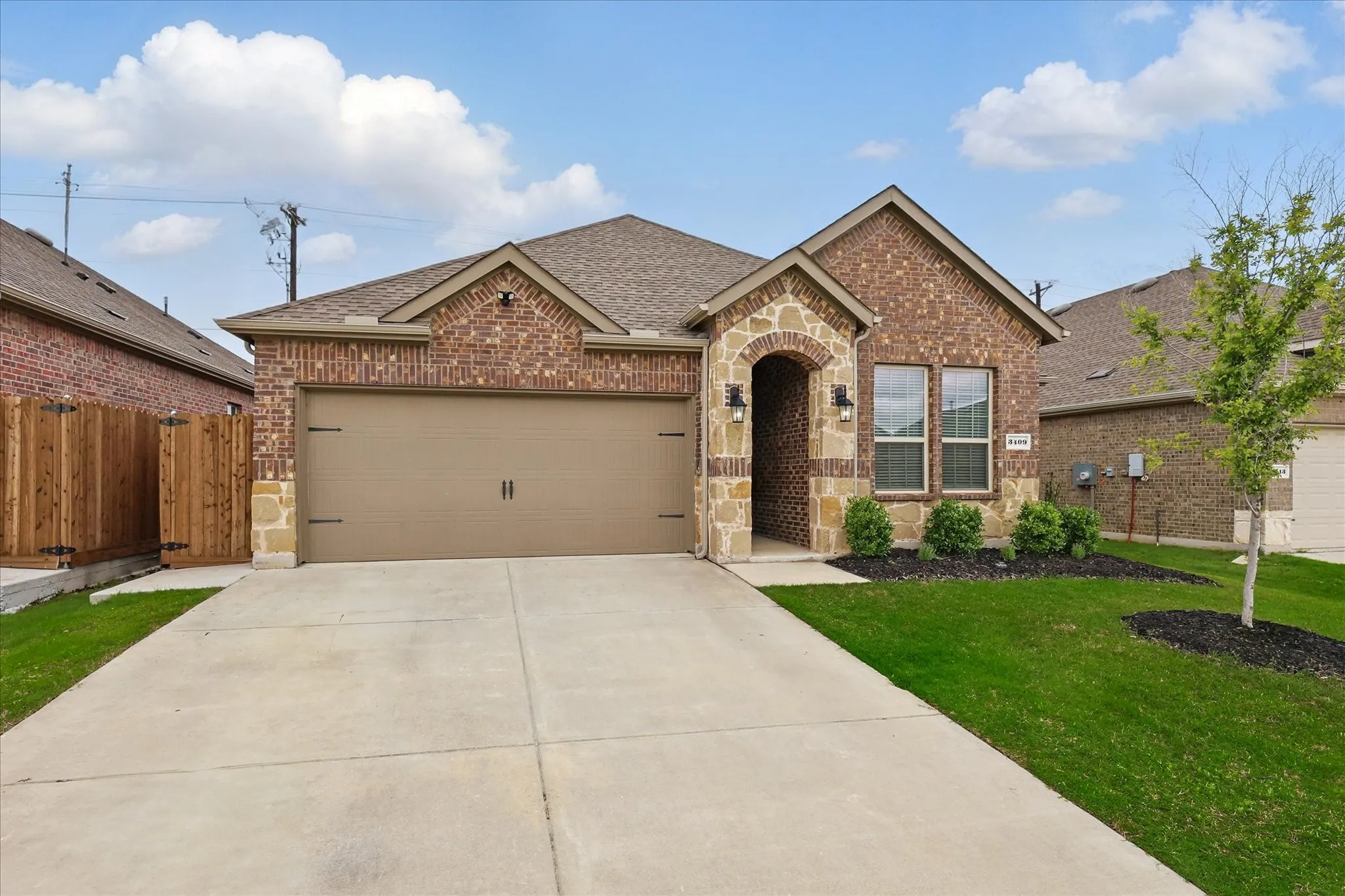 Single Family Residence For Rent in Denton County , 3409 Brady Starr Drive, Aubrey, Texas 76227, 3 Bedroom, 2 Bathroom, 2 Garage spaces, 1,523 Sqft, built in 2022, mls#21405863, Real Estate Agent in Aubrey, Homes For Rent in Denton county, Homes For Rent in Aubrey, Realtor in Aubrey Texas, Real Estate Brokerage Independent Realty Texas, Luminita Cordes Realtor