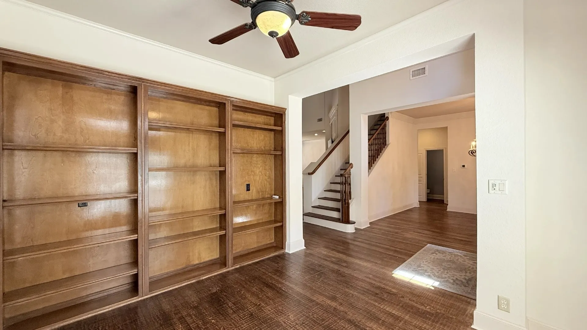 Single Family Residence For Rent in Collin County , 5700 Travis Drive, Frisco, Texas 75034, 3 Bedroom, 3 Bathroom, 2 Garage spaces, 2,656 Sqft, built in 1999, mls#21405867, Real Estate Agent in Frisco, Homes For Rent in Collin county, Homes For Rent in Frisco, Realtor in Frisco Texas, Real Estate Brokerage Independent Realty Texas, Luminita Cordes Realtor
