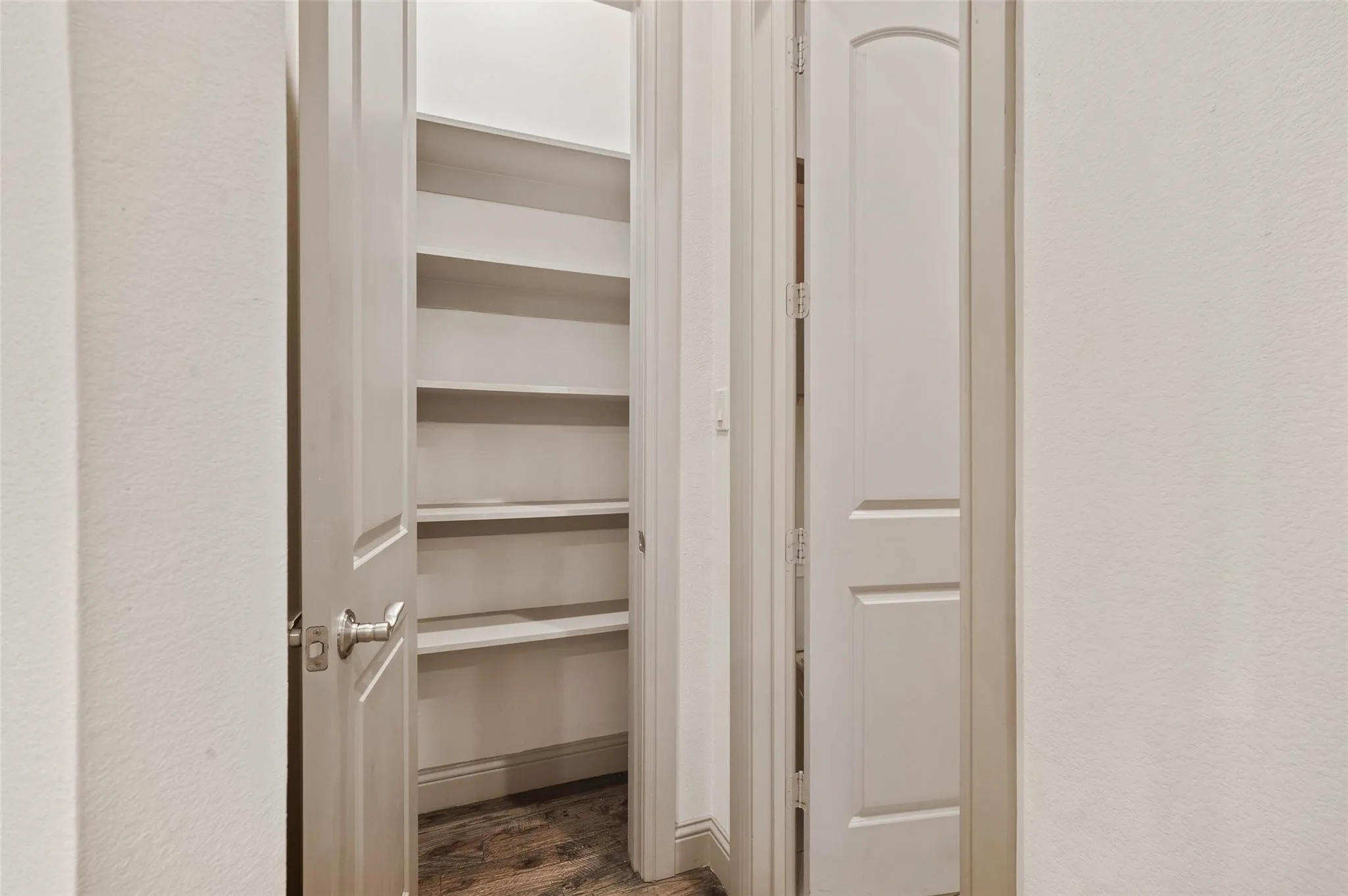 Townhouse For Rent in Dallas County , 3142 Ross Avenue 4, Dallas, Texas 75204, 3 Bedroom, 3 Bathroom, 2 Garage spaces, 17,830 Sqft, built in 2014, mls#21405634, Real Estate Agent in Dallas, Homes For Rent in Dallas county, Homes For Rent in Dallas, Realtor in Dallas Texas, Real Estate Brokerage Independent Realty Texas, Luminita Cordes Realtor