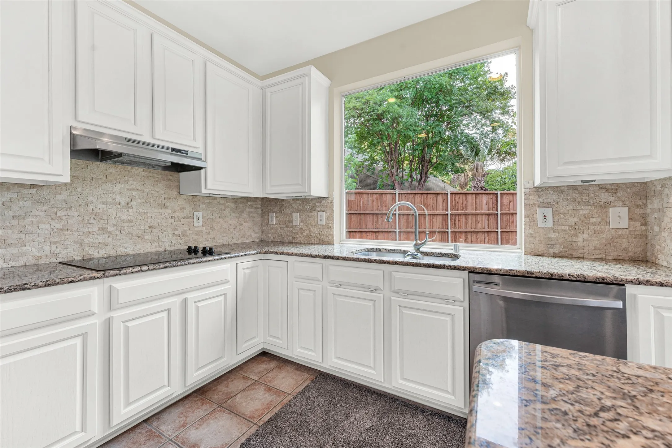 Single Family Residence For Sale in Collin County , 1101 Easton Lane, Allen, Texas 75002, 3 Bedroom, 3 Bathroom, 2 Garage spaces, 2,466 Sqft, built in 1994, mls#21405012, Real Estate Agent in Allen, Homes For Sale in Collin county, Homes For Sale in Allen, Realtor in Allen Texas, Real Estate Brokerage Independent Realty Texas, Luminita Cordes Realtor