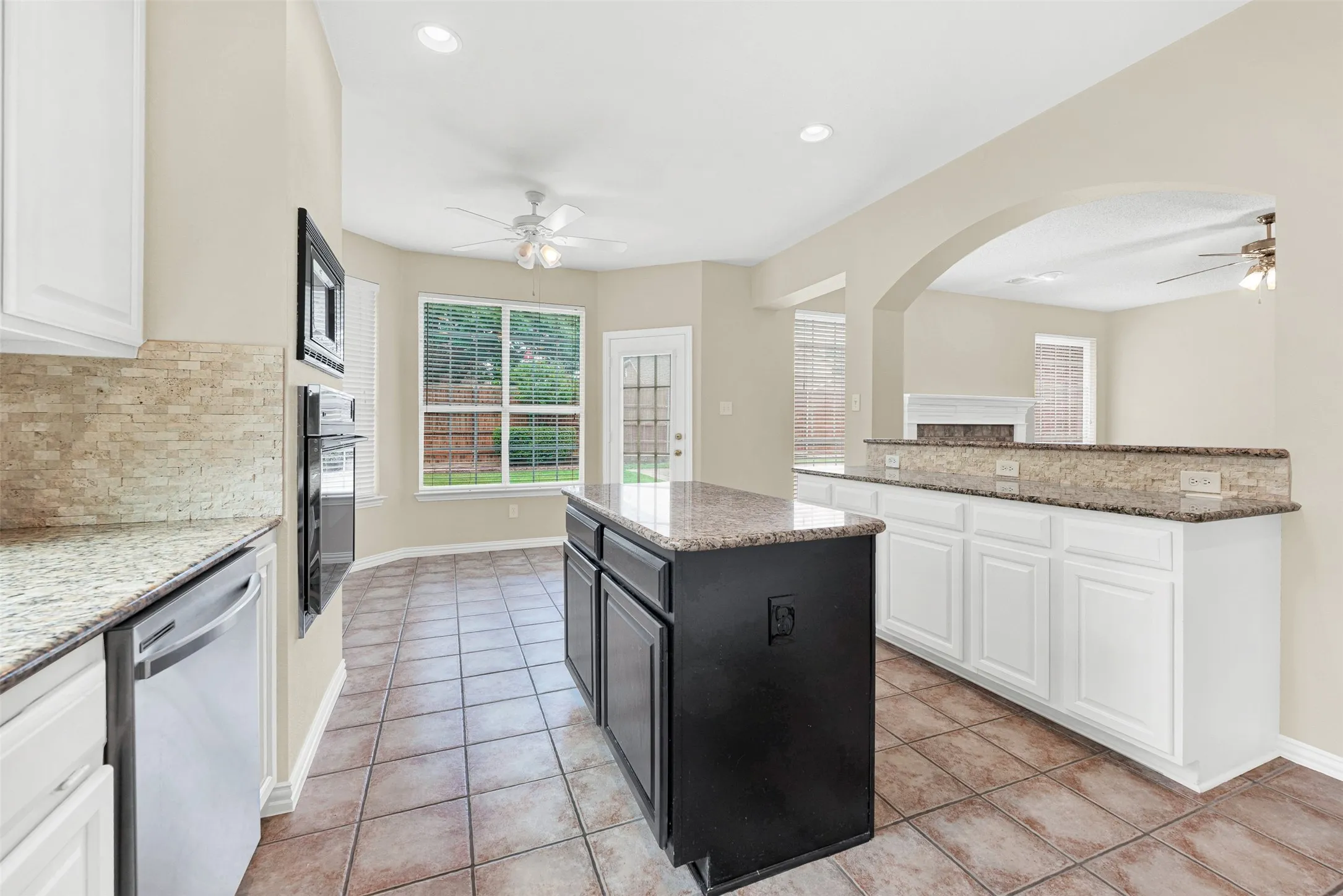 Single Family Residence For Sale in Collin County , 1101 Easton Lane, Allen, Texas 75002, 3 Bedroom, 3 Bathroom, 2 Garage spaces, 2,466 Sqft, built in 1994, mls#21405012, Real Estate Agent in Allen, Homes For Sale in Collin county, Homes For Sale in Allen, Realtor in Allen Texas, Real Estate Brokerage Independent Realty Texas, Luminita Cordes Realtor