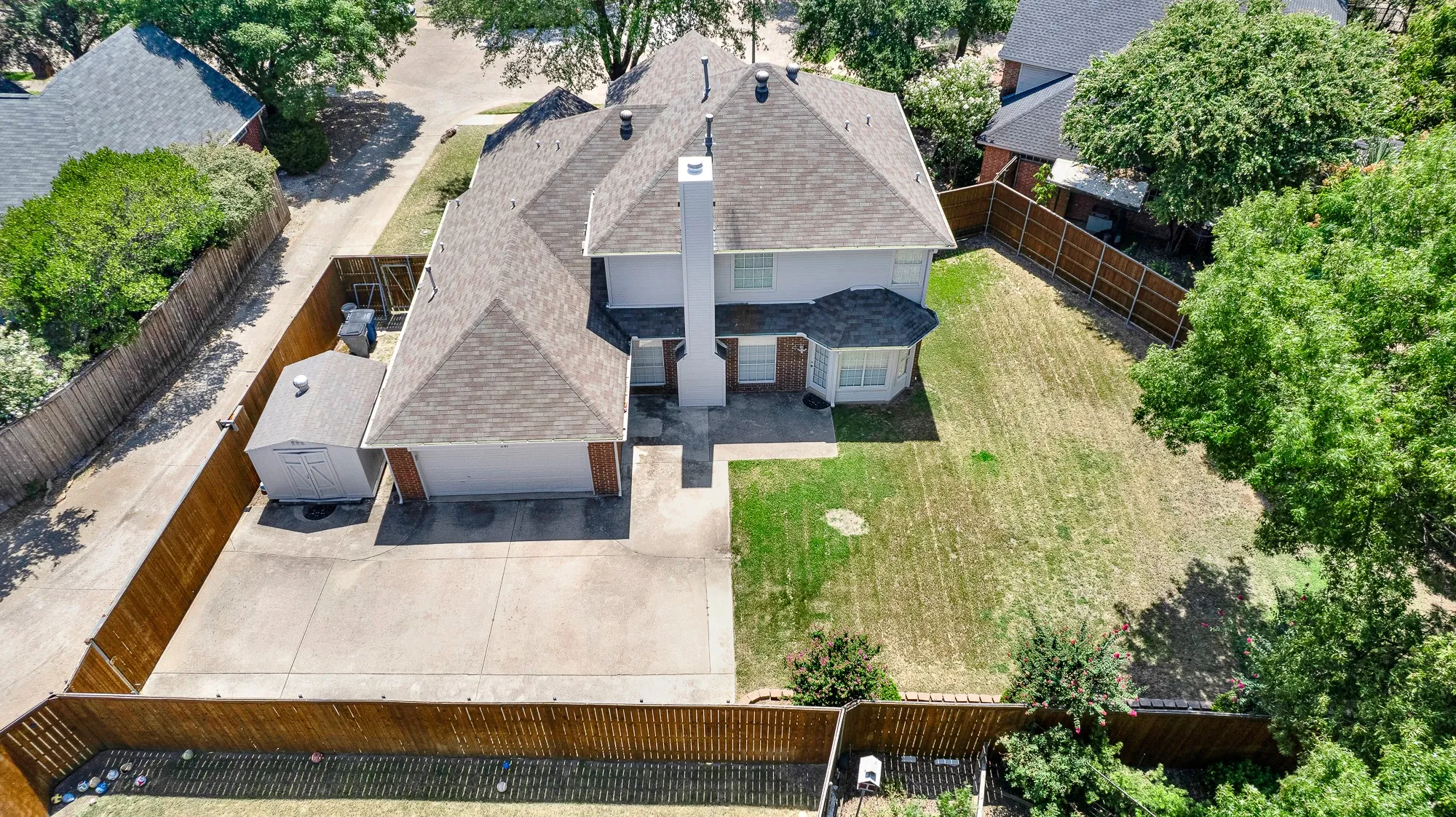 Single Family Residence For Sale in Collin County , 1101 Easton Lane, Allen, Texas 75002, 3 Bedroom, 3 Bathroom, 2 Garage spaces, 2,466 Sqft, built in 1994, mls#21405012, Real Estate Agent in Allen, Homes For Sale in Collin county, Homes For Sale in Allen, Realtor in Allen Texas, Real Estate Brokerage Independent Realty Texas, Luminita Cordes Realtor