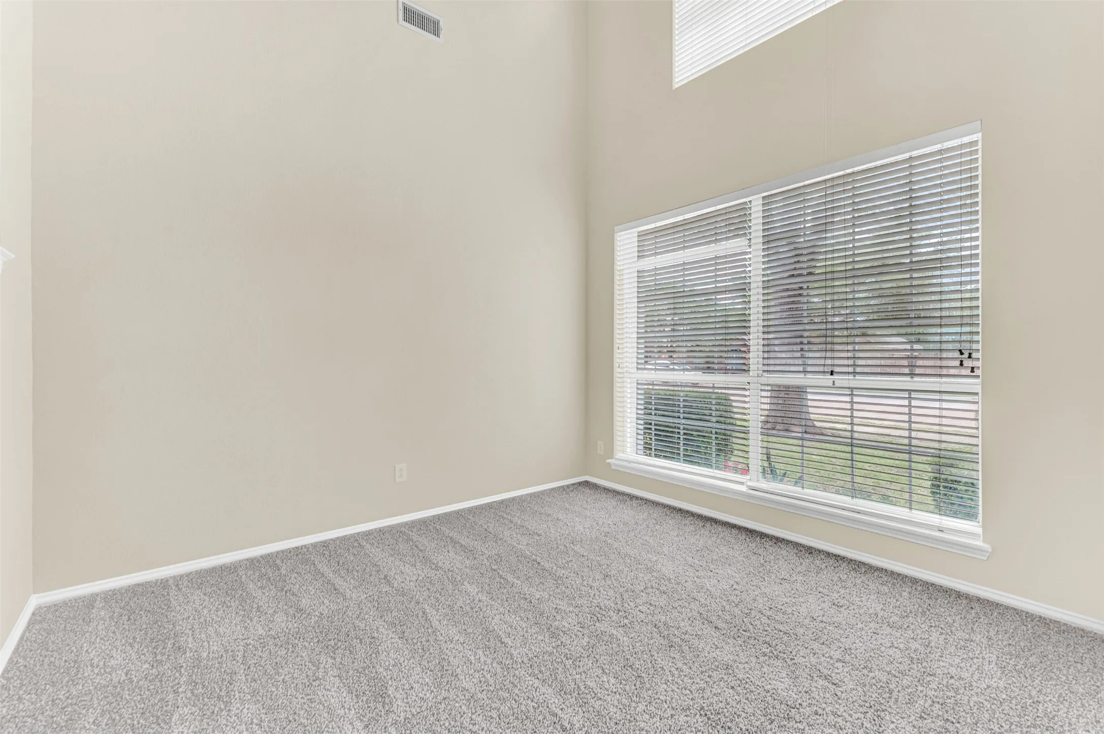 Single Family Residence For Sale in Collin County , 1101 Easton Lane, Allen, Texas 75002, 3 Bedroom, 3 Bathroom, 2 Garage spaces, 2,466 Sqft, built in 1994, mls#21405012, Real Estate Agent in Allen, Homes For Sale in Collin county, Homes For Sale in Allen, Realtor in Allen Texas, Real Estate Brokerage Independent Realty Texas, Luminita Cordes Realtor