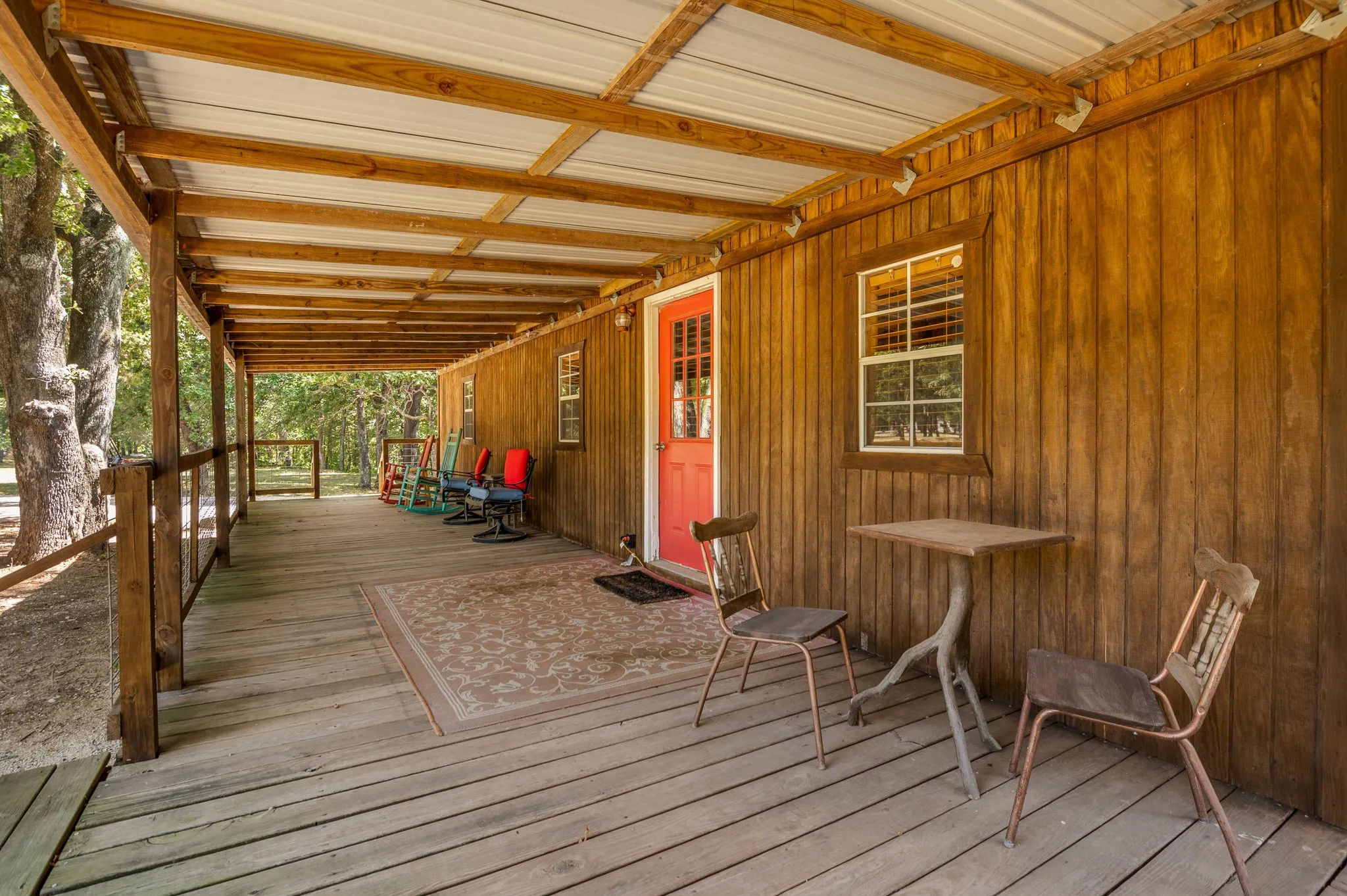 Cabin: wraparound porch