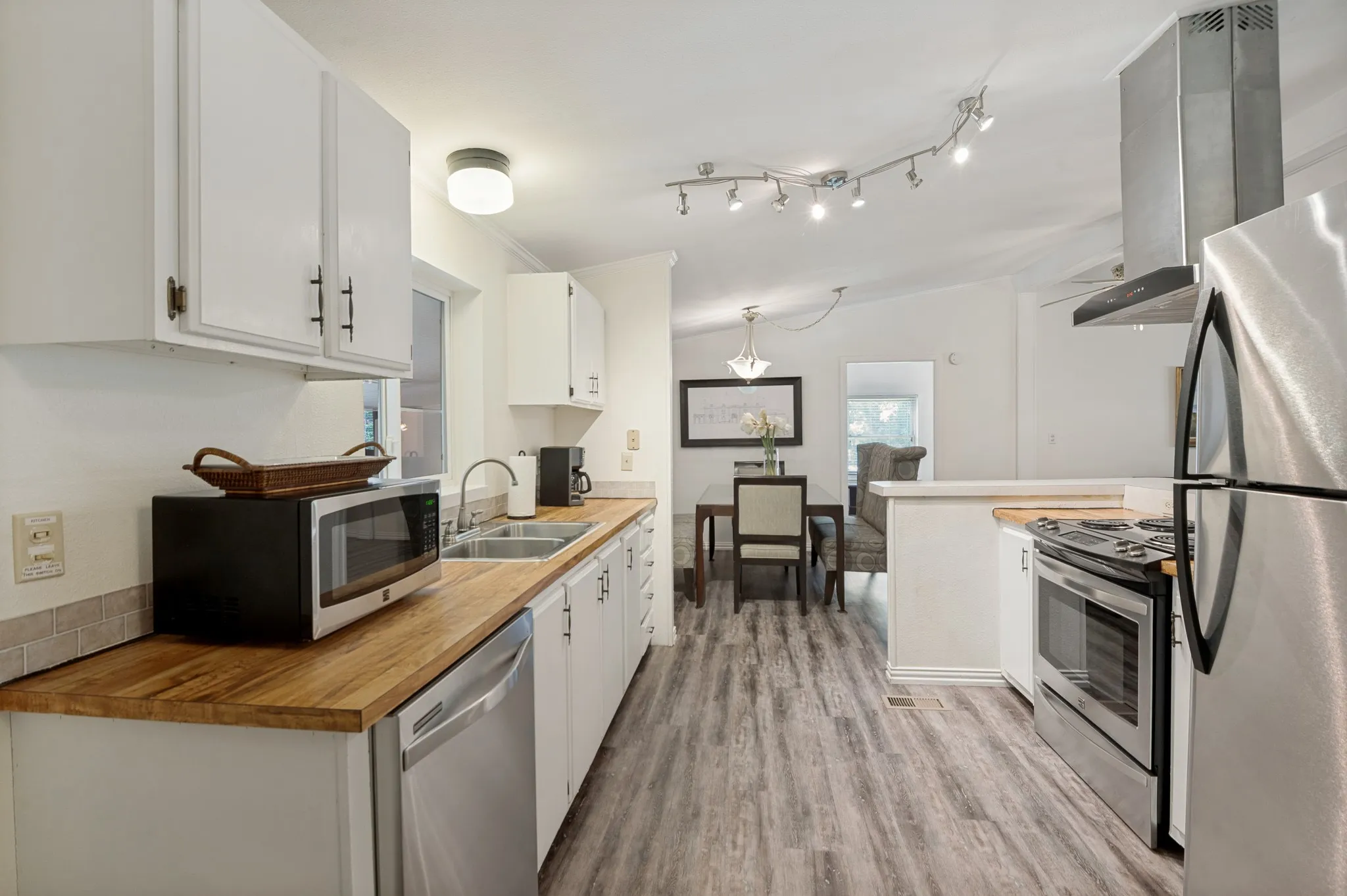 Kitchen and dining area