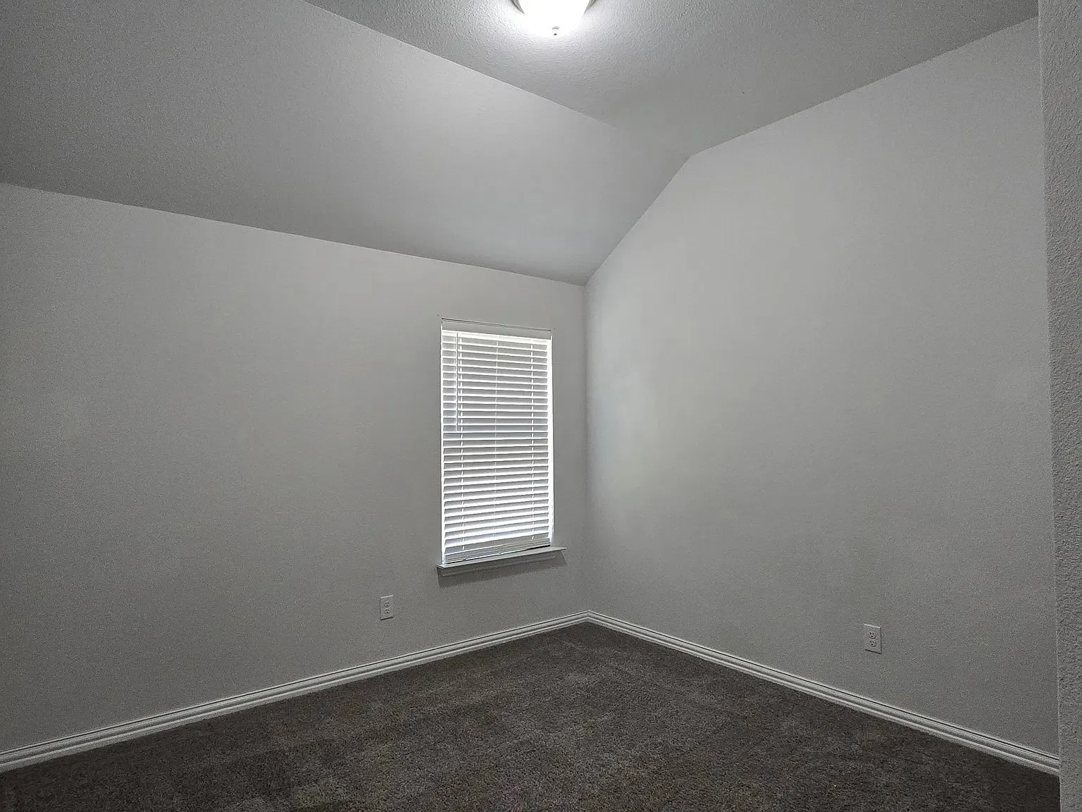 Single Family Residence For Rent in Tarrant County , 600 Windy Knoll Road, Fort Worth, Texas 76028, 5 Bedroom, 3 Bathroom, 2 Garage spaces, 2,215 Sqft, built in 2018, mls#21405873, Real Estate Agent in Fort Worth, Homes For Rent in Tarrant county, Homes For Rent in Fort Worth, Realtor in Fort Worth Texas, Real Estate Brokerage Independent Realty Texas, Luminita Cordes Realtor