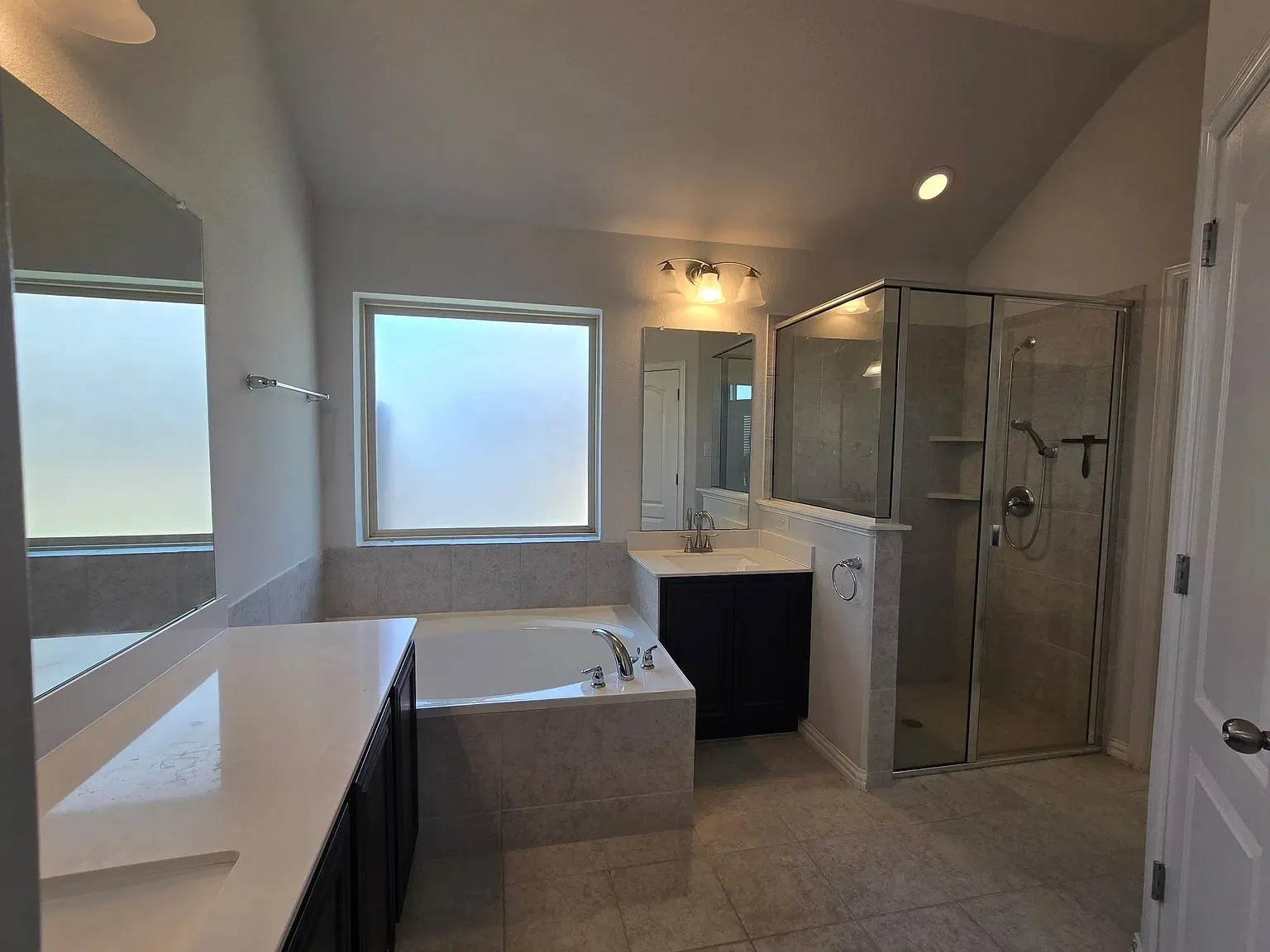 Single Family Residence For Rent in Tarrant County , 600 Windy Knoll Road, Fort Worth, Texas 76028, 5 Bedroom, 3 Bathroom, 2 Garage spaces, 2,215 Sqft, built in 2018, mls#21405873, Real Estate Agent in Fort Worth, Homes For Rent in Tarrant county, Homes For Rent in Fort Worth, Realtor in Fort Worth Texas, Real Estate Brokerage Independent Realty Texas, Luminita Cordes Realtor