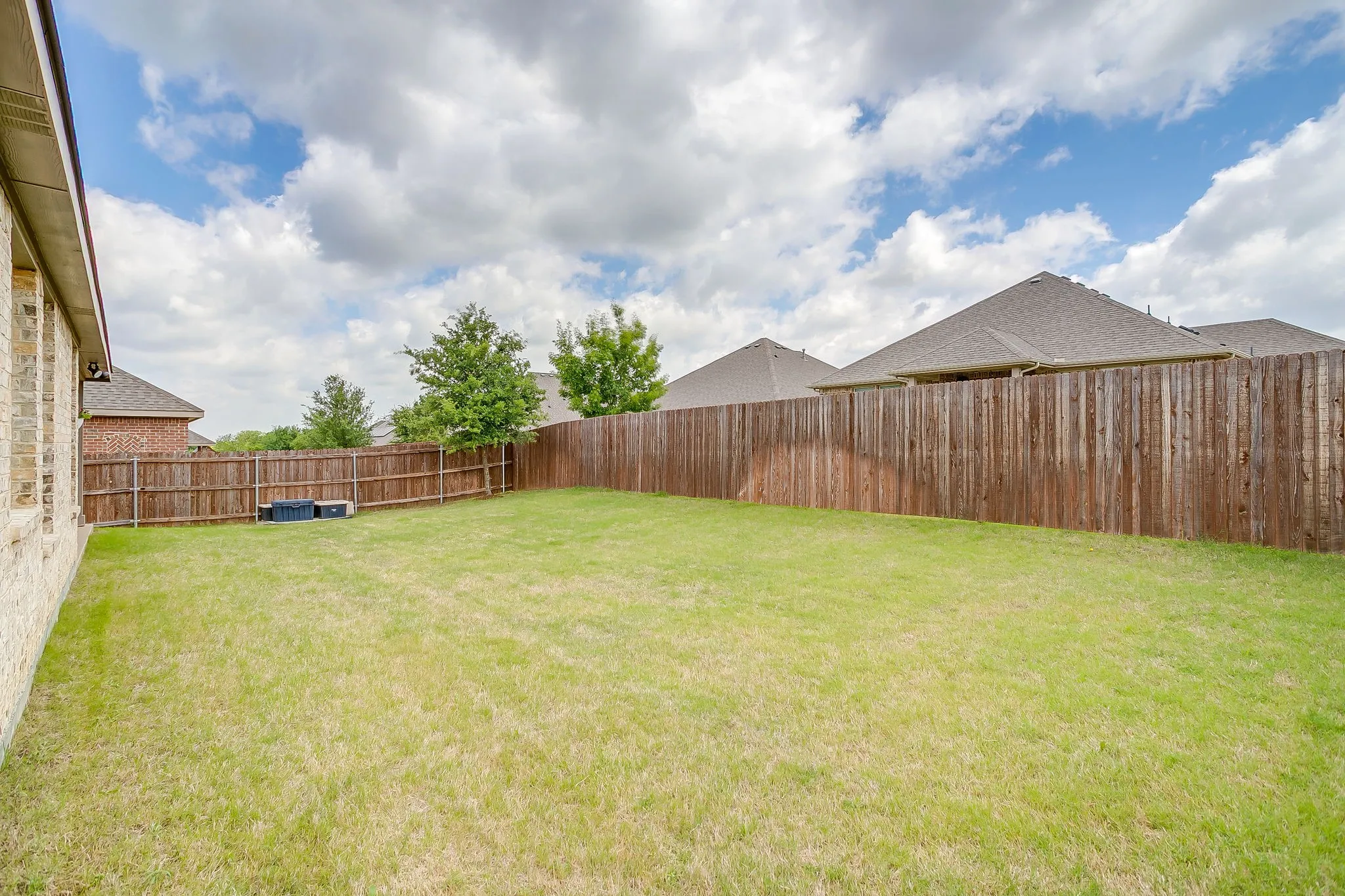 Single Family Residence For Sale in Johnson County , 912 Bailey Lane, Mansfield, Texas 76063, 4 Bedroom, 2 Bathroom, 3 Garage spaces, 2,270 Sqft, built in 2021, mls#21405214, Real Estate Agent in Mansfield, Homes For Sale in Johnson county, Homes For Sale in Mansfield, Realtor in Mansfield Texas, Real Estate Brokerage Independent Realty Texas, Luminita Cordes Realtor
