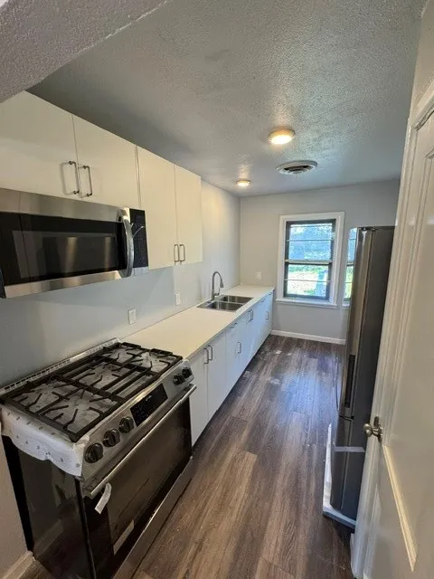 Single Family Residence For Rent in Tarrant County , 1601 Connally Terrace, Arlington, Texas 76010, 4 Bedroom, 2 Bathroom, Garage spaces, 1,308 Sqft, built in 1952, mls#21400860, Real Estate Agent in Arlington, Homes For Rent in Tarrant county, Homes For Rent in Arlington, Realtor in Arlington Texas, Real Estate Brokerage Independent Realty Texas, Luminita Cordes Realtor