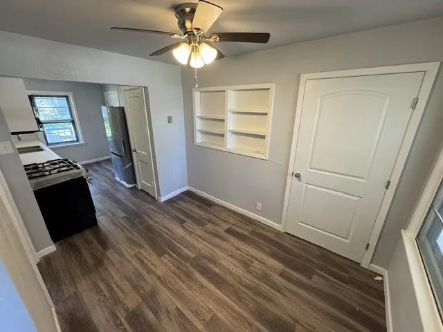 Single Family Residence For Rent in Tarrant County , 1601 Connally Terrace, Arlington, Texas 76010, 4 Bedroom, 2 Bathroom, Garage spaces, 1,308 Sqft, built in 1952, mls#21400860, Real Estate Agent in Arlington, Homes For Rent in Tarrant county, Homes For Rent in Arlington, Realtor in Arlington Texas, Real Estate Brokerage Independent Realty Texas, Luminita Cordes Realtor