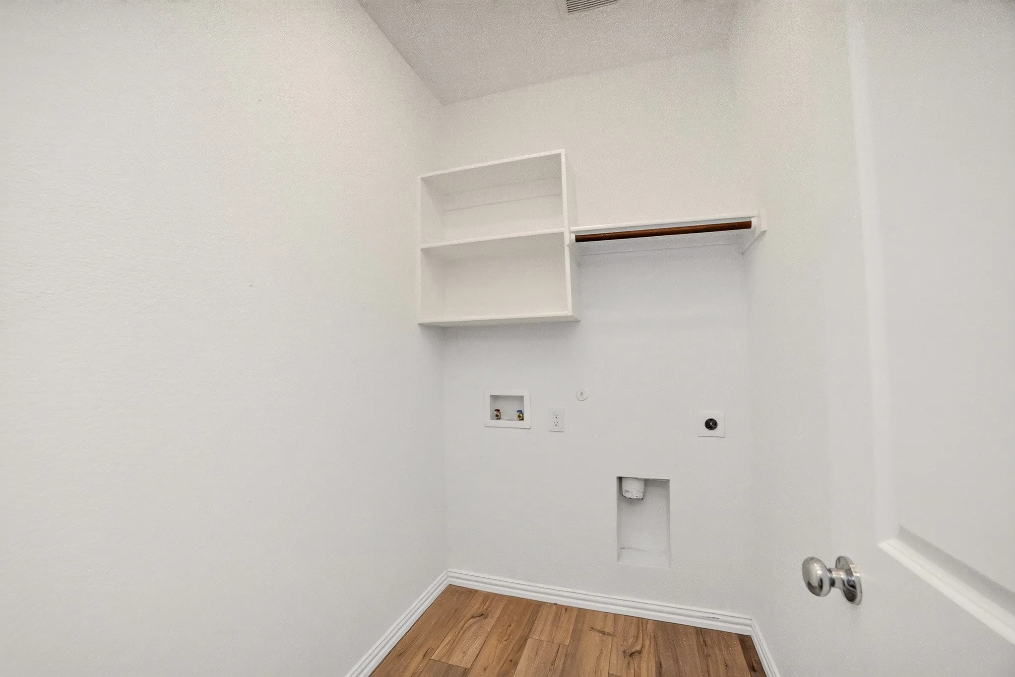 Single Family Residence For Sale in Collin County , 3312 Swift Fox Way, Mc Kinney, Texas 75071, 4 Bedroom, 2 Bathroom, 2 Garage spaces, 1,987 Sqft, built in 2024, mls#21405816, Real Estate Agent in Mc Kinney, Homes For Sale in Collin county, Homes For Sale in Mc Kinney, Realtor in Mc Kinney Texas, Real Estate Brokerage Independent Realty Texas, Luminita Cordes Realtor