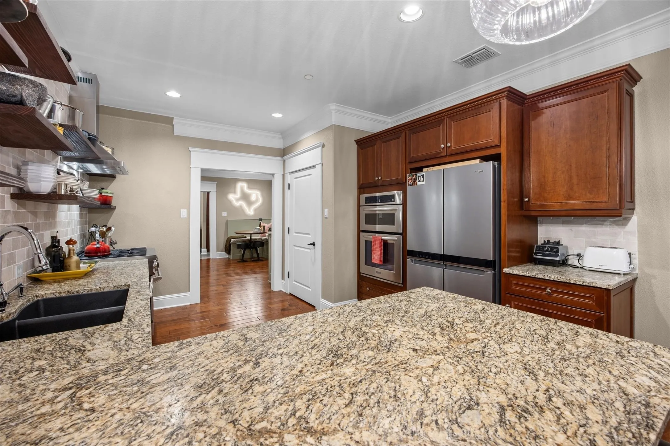 Premium leathered granite countertops, upgraded appliance suite with custom recessed refrigerator profile. Convection microwave and built in 2nd​​‌​​​​‌​​‌‌​‌‌​​​‌‌​‌​‌​‌​​​‌​​ oven.