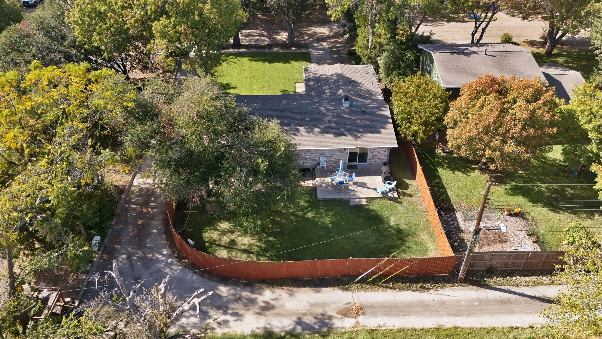 Aerial view of property and surrounding area