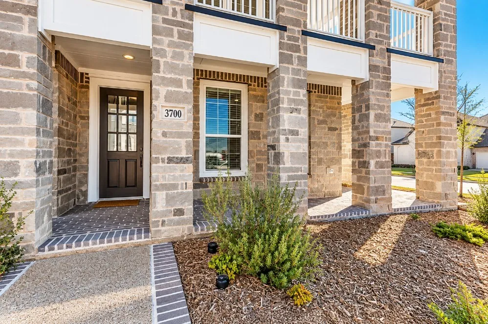 Single Family Residence For Rent in Tarrant County , 3700 Pelican Rest Way, Arlington, Texas 76005, 3 Bedroom, 4 Bathroom, 2 Garage spaces, 2,139 Sqft, built in 2021, mls#21405900, Real Estate Agent in Arlington, Homes For Rent in Tarrant county, Homes For Rent in Arlington, Realtor in Arlington Texas, Real Estate Brokerage Independent Realty Texas, Luminita Cordes Realtor