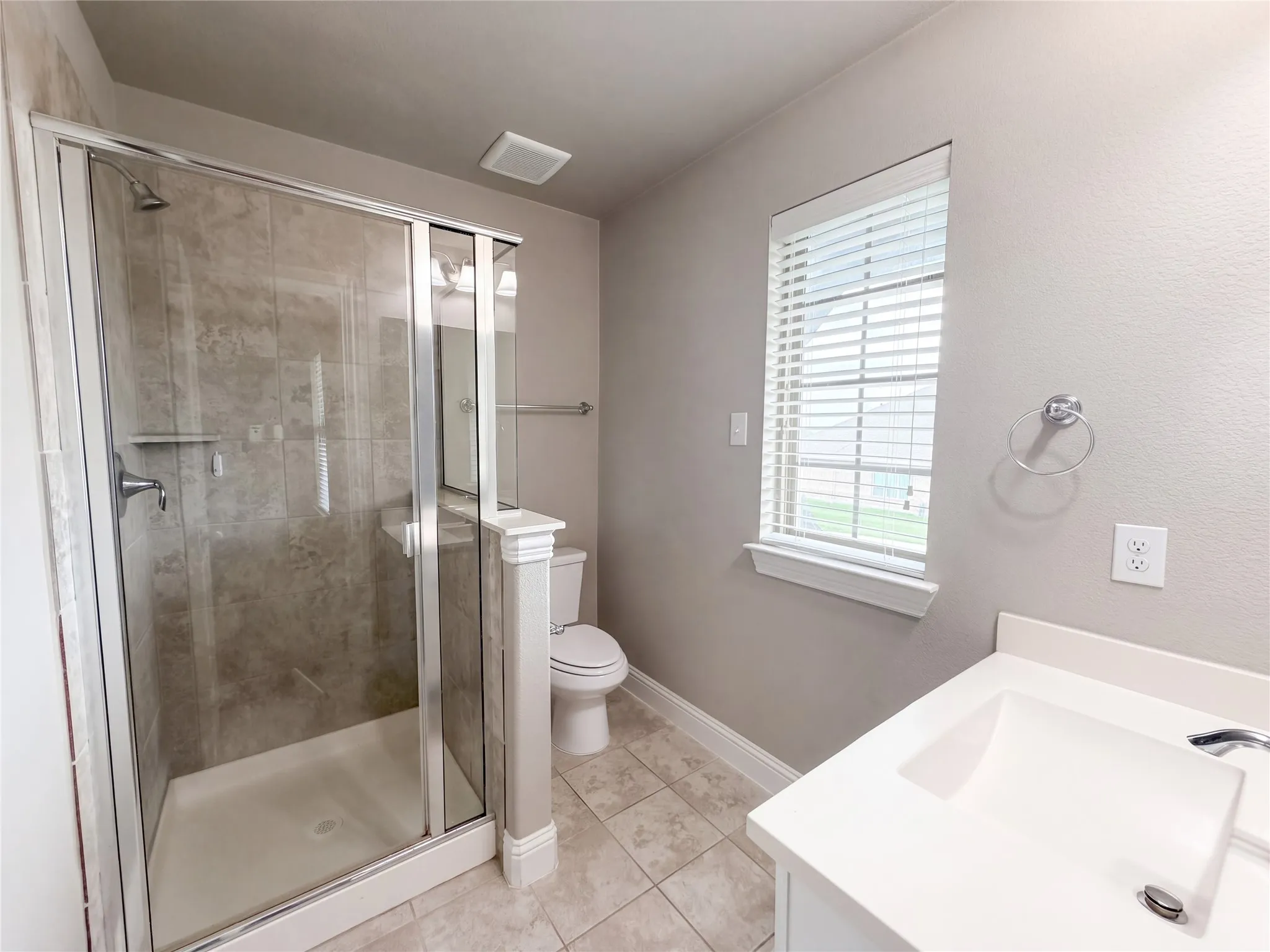 Single Family Residence For Sale in Denton County , 11224 Dusty Trail Court, Flower Mound, Texas 76262, 5 Bedroom, 4 Bathroom, 2 Garage spaces, 3,368 Sqft, built in 2018, mls#21405719, Real Estate Agent in Flower Mound, Homes For Sale in Denton county, Homes For Sale in Flower Mound, Realtor in Flower Mound Texas, Real Estate Brokerage Independent Realty Texas, Luminita Cordes Realtor
