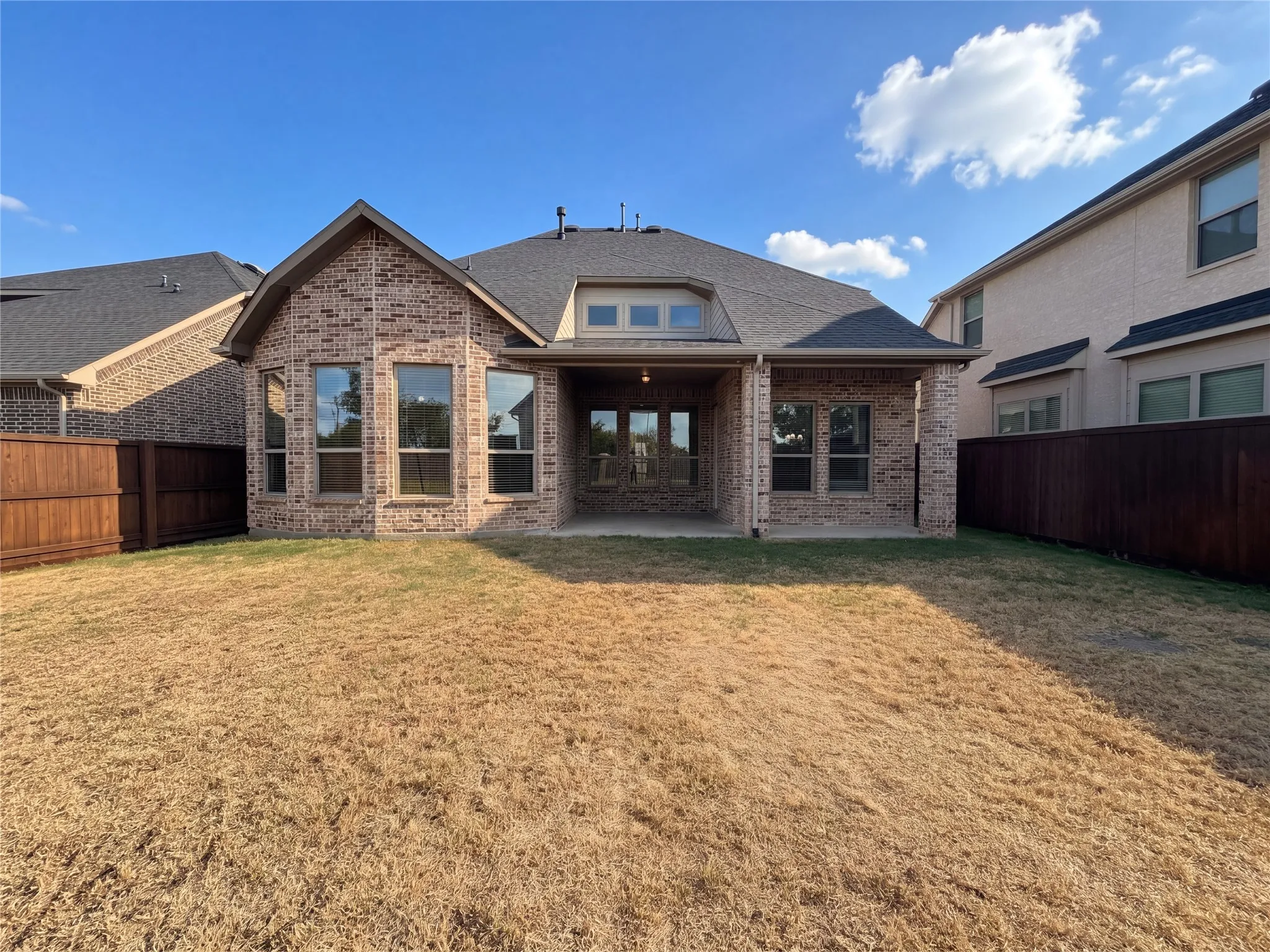 Single Family Residence For Sale in Denton County , 11224 Dusty Trail Court, Flower Mound, Texas 76262, 5 Bedroom, 4 Bathroom, 2 Garage spaces, 3,368 Sqft, built in 2018, mls#21405719, Real Estate Agent in Flower Mound, Homes For Sale in Denton county, Homes For Sale in Flower Mound, Realtor in Flower Mound Texas, Real Estate Brokerage Independent Realty Texas, Luminita Cordes Realtor