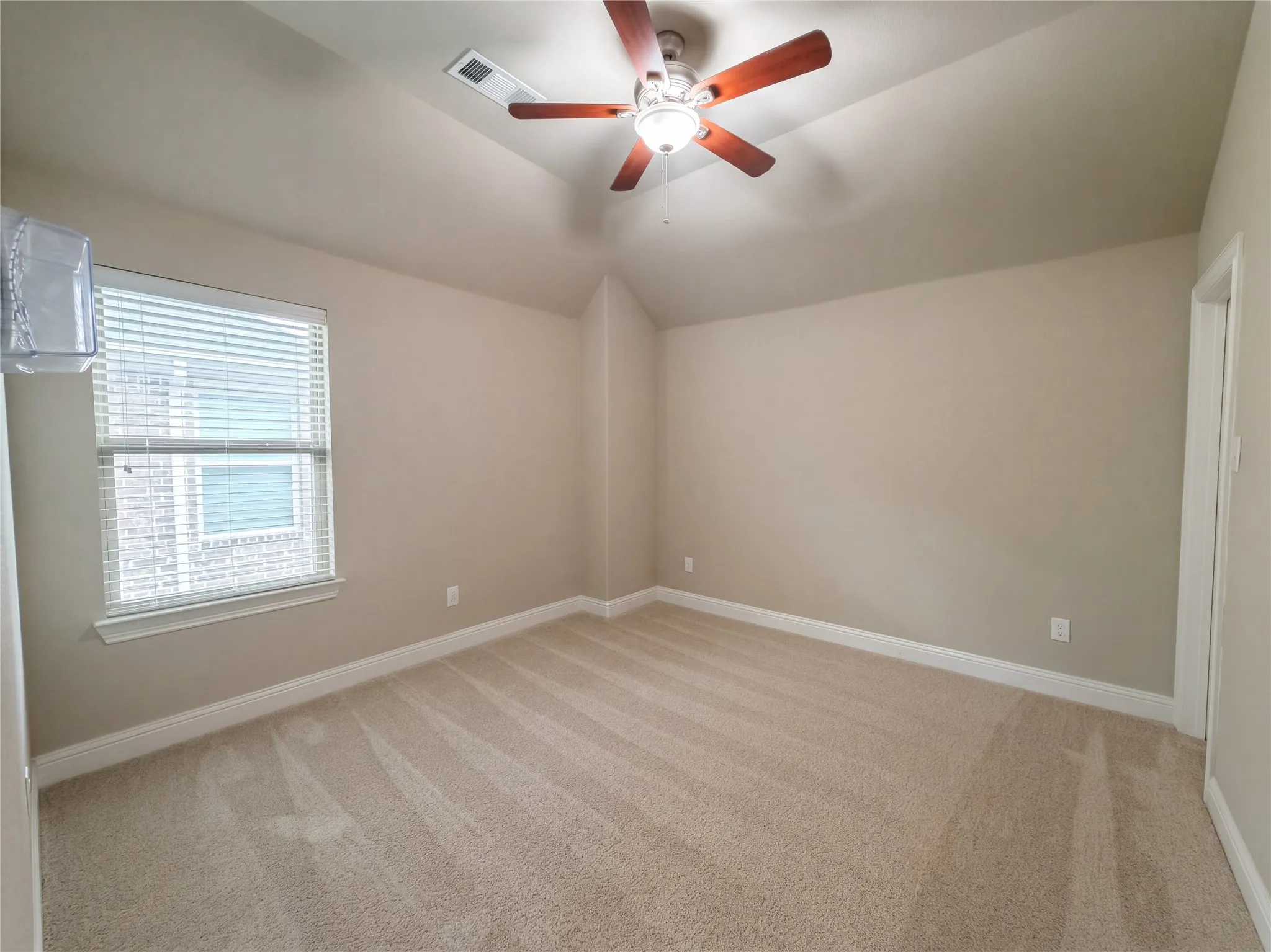 Single Family Residence For Sale in Denton County , 11224 Dusty Trail Court, Flower Mound, Texas 76262, 5 Bedroom, 4 Bathroom, 2 Garage spaces, 3,368 Sqft, built in 2018, mls#21405719, Real Estate Agent in Flower Mound, Homes For Sale in Denton county, Homes For Sale in Flower Mound, Realtor in Flower Mound Texas, Real Estate Brokerage Independent Realty Texas, Luminita Cordes Realtor