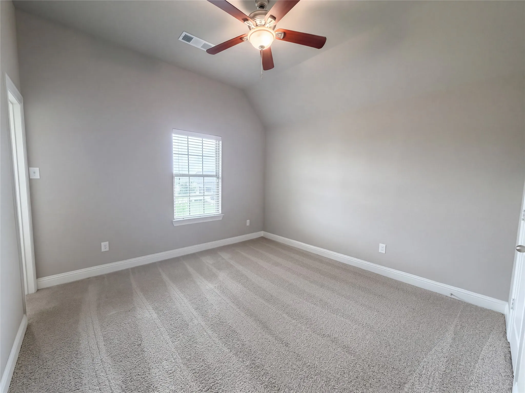 Single Family Residence For Sale in Denton County , 11224 Dusty Trail Court, Flower Mound, Texas 76262, 5 Bedroom, 4 Bathroom, 2 Garage spaces, 3,368 Sqft, built in 2018, mls#21405719, Real Estate Agent in Flower Mound, Homes For Sale in Denton county, Homes For Sale in Flower Mound, Realtor in Flower Mound Texas, Real Estate Brokerage Independent Realty Texas, Luminita Cordes Realtor