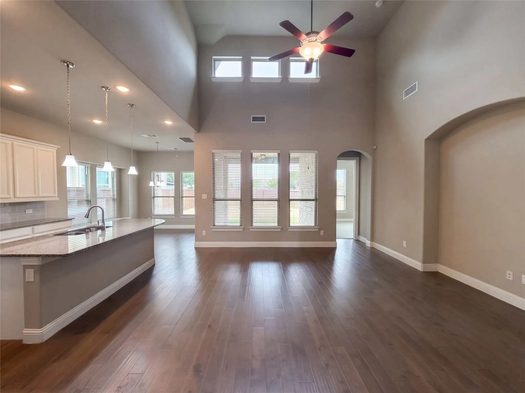 Single Family Residence For Sale in Denton County , 11224 Dusty Trail Court, Flower Mound, Texas 76262, 5 Bedroom, 4 Bathroom, 2 Garage spaces, 3,368 Sqft, built in 2018, mls#21405719, Real Estate Agent in Flower Mound, Homes For Sale in Denton county, Homes For Sale in Flower Mound, Realtor in Flower Mound Texas, Real Estate Brokerage Independent Realty Texas, Luminita Cordes Realtor