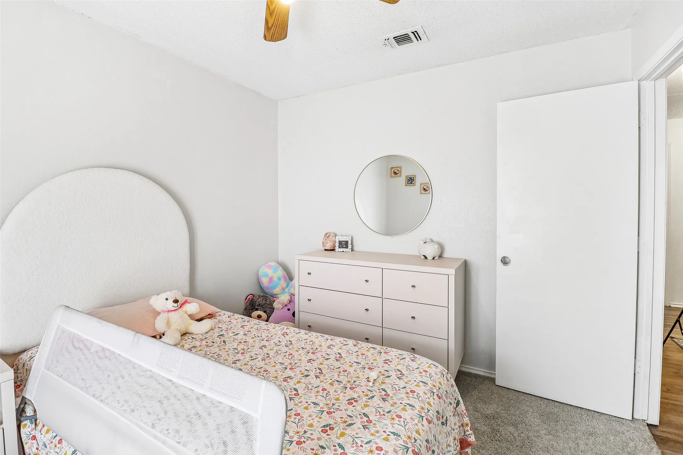 Single Family Residence For Sale in Tarrant County , 2308 Cool Spring Drive, Fort Worth, Texas 76108, 3 Bedroom, 2 Bathroom, Garage spaces, 1,490 Sqft, built in 1989, mls#21404617, Real Estate Agent in Fort Worth, Homes For Sale in Tarrant county, Homes For Sale in Fort Worth, Realtor in Fort Worth Texas, Real Estate Brokerage Independent Realty Texas, Luminita Cordes Realtor