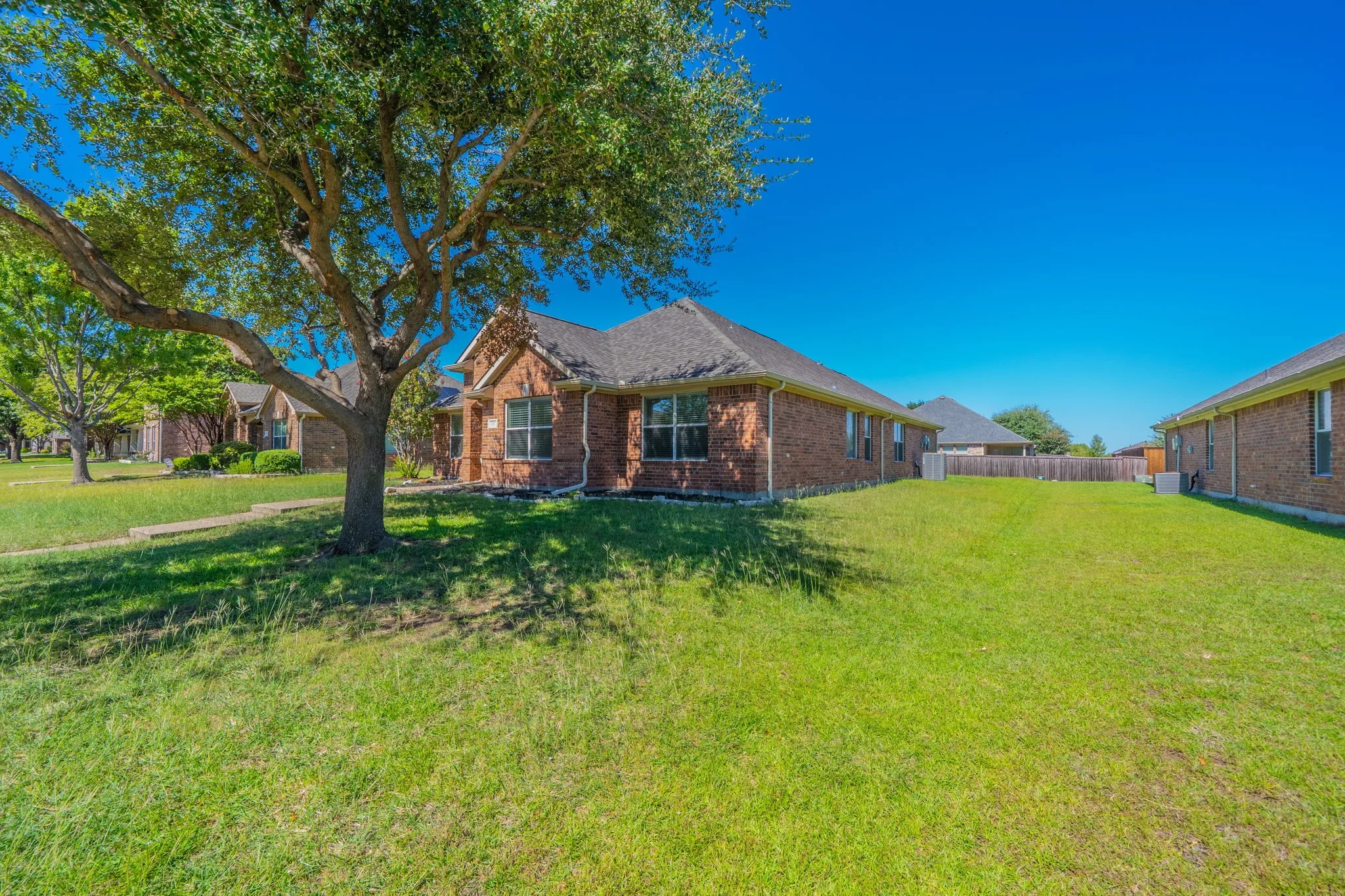 Single Family Residence For Rent in Collin County , 117 Shadybrook Drive, Wylie, Texas 75098, 3 Bedroom, 2 Bathroom, 2 Garage spaces, 1,830 Sqft, built in 2005, mls#21398391, Real Estate Agent in Wylie, Homes For Rent in Collin county, Homes For Rent in Wylie, Realtor in Wylie Texas, Real Estate Brokerage Independent Realty Texas, Luminita Cordes Realtor