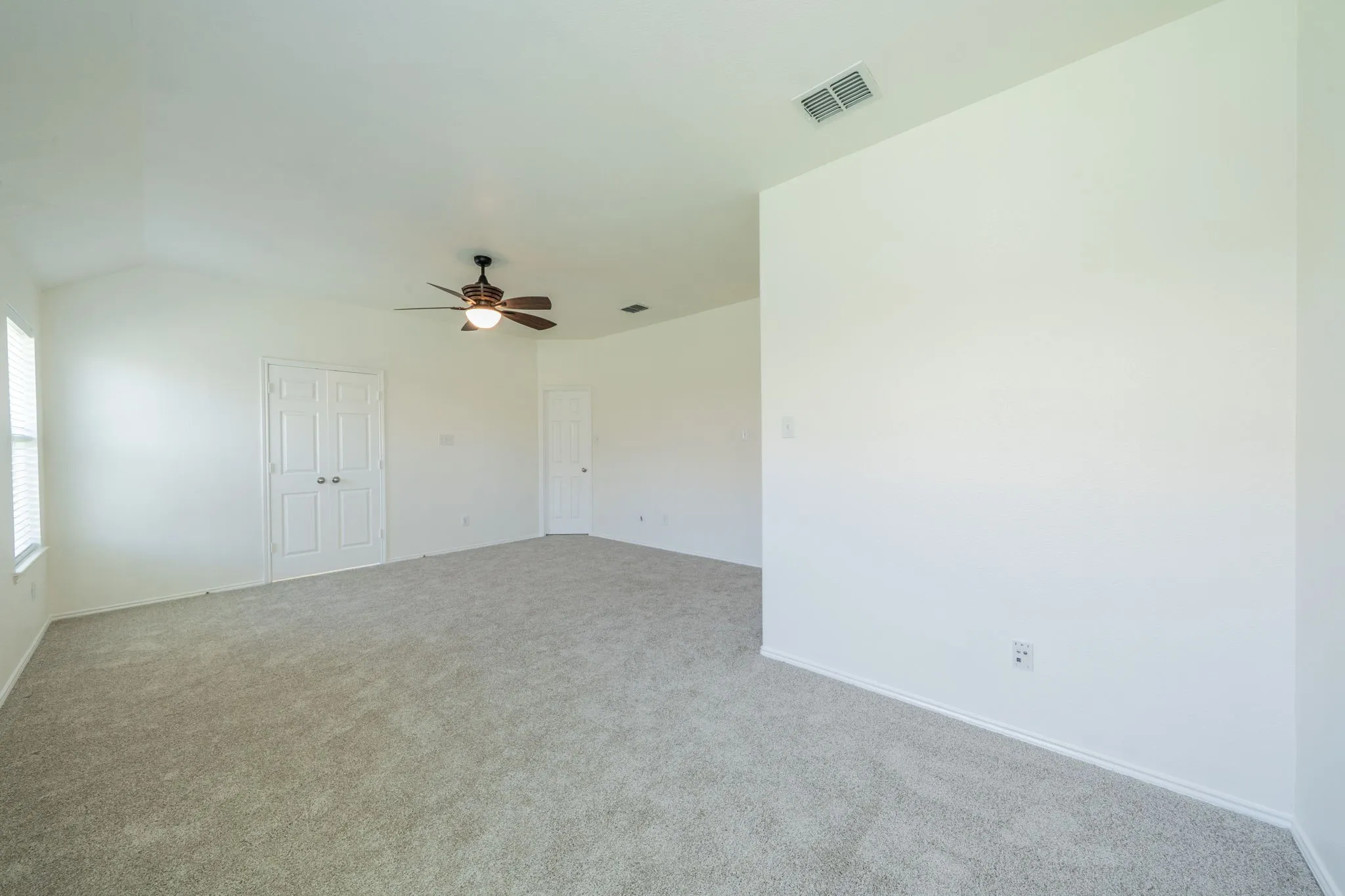 Single Family Residence For Rent in Collin County , 117 Shadybrook Drive, Wylie, Texas 75098, 3 Bedroom, 2 Bathroom, 2 Garage spaces, 1,830 Sqft, built in 2005, mls#21398391, Real Estate Agent in Wylie, Homes For Rent in Collin county, Homes For Rent in Wylie, Realtor in Wylie Texas, Real Estate Brokerage Independent Realty Texas, Luminita Cordes Realtor