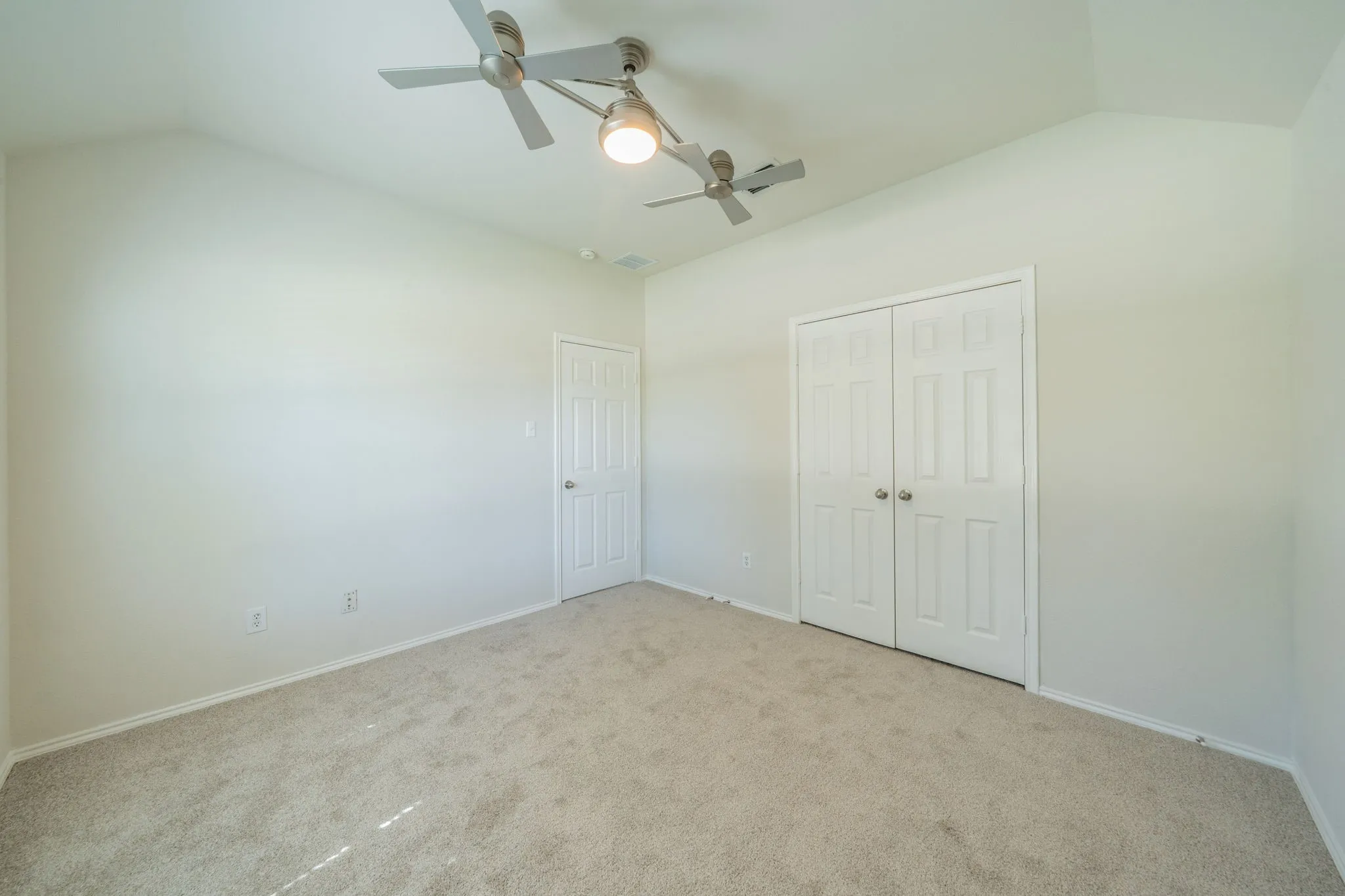 Single Family Residence For Rent in Collin County , 117 Shadybrook Drive, Wylie, Texas 75098, 3 Bedroom, 2 Bathroom, 2 Garage spaces, 1,830 Sqft, built in 2005, mls#21398391, Real Estate Agent in Wylie, Homes For Rent in Collin county, Homes For Rent in Wylie, Realtor in Wylie Texas, Real Estate Brokerage Independent Realty Texas, Luminita Cordes Realtor