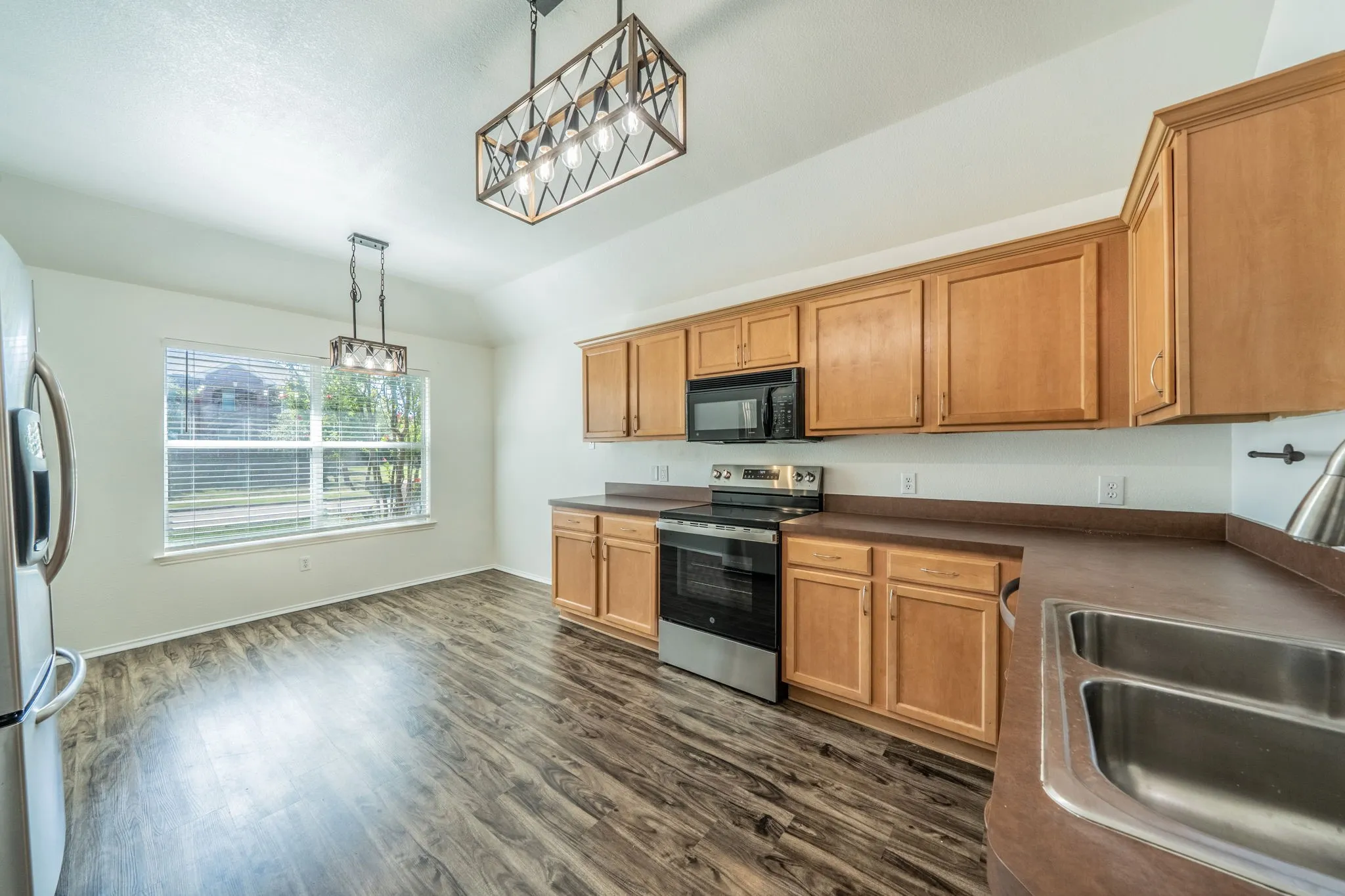 Single Family Residence For Rent in Collin County , 117 Shadybrook Drive, Wylie, Texas 75098, 3 Bedroom, 2 Bathroom, 2 Garage spaces, 1,830 Sqft, built in 2005, mls#21398391, Real Estate Agent in Wylie, Homes For Rent in Collin county, Homes For Rent in Wylie, Realtor in Wylie Texas, Real Estate Brokerage Independent Realty Texas, Luminita Cordes Realtor