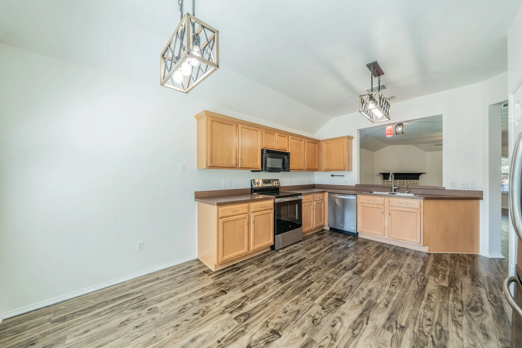 Single Family Residence For Rent in Collin County , 117 Shadybrook Drive, Wylie, Texas 75098, 3 Bedroom, 2 Bathroom, 2 Garage spaces, 1,830 Sqft, built in 2005, mls#21398391, Real Estate Agent in Wylie, Homes For Rent in Collin county, Homes For Rent in Wylie, Realtor in Wylie Texas, Real Estate Brokerage Independent Realty Texas, Luminita Cordes Realtor
