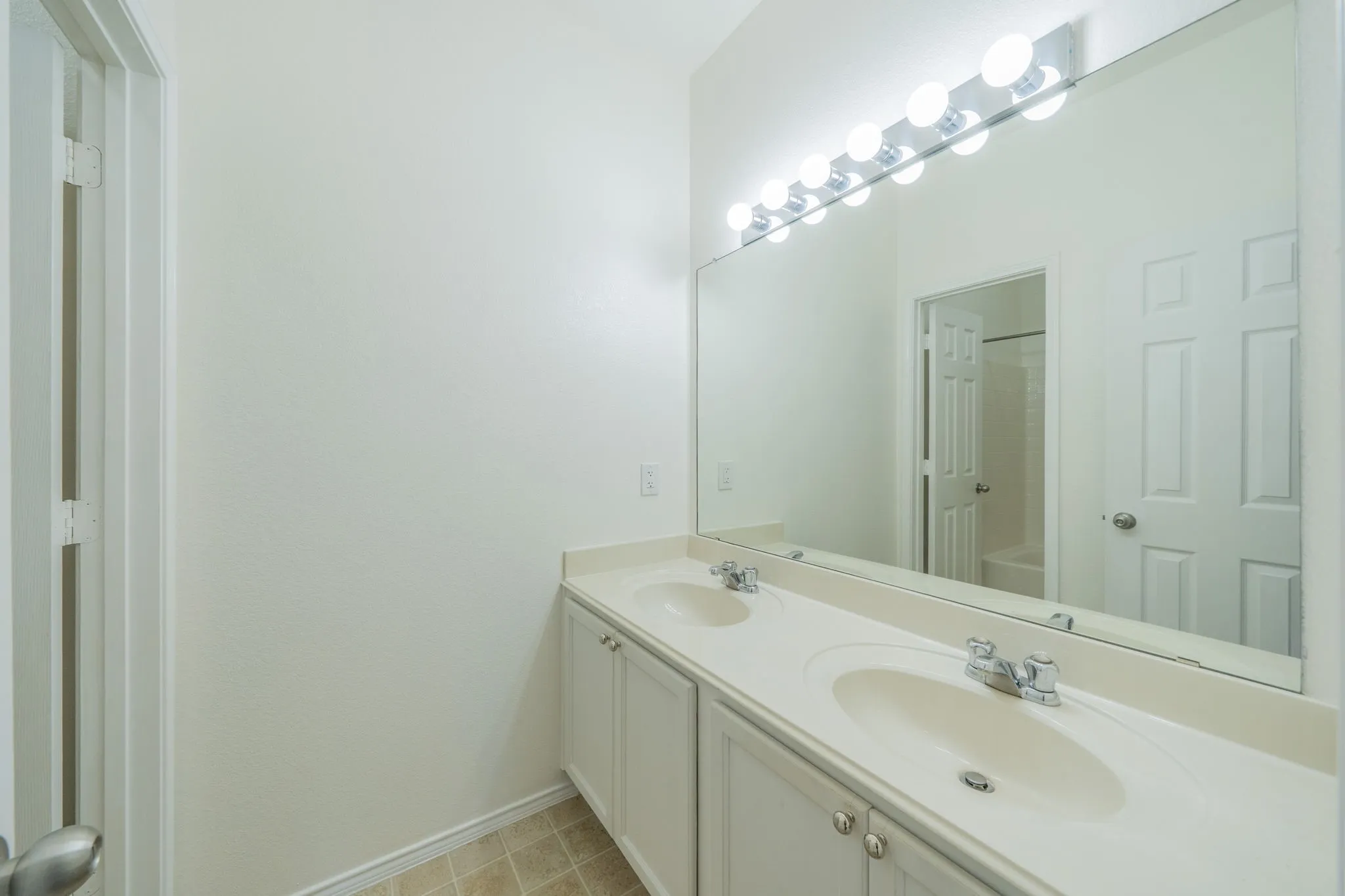 Single Family Residence For Rent in Collin County , 117 Shadybrook Drive, Wylie, Texas 75098, 3 Bedroom, 2 Bathroom, 2 Garage spaces, 1,830 Sqft, built in 2005, mls#21398391, Real Estate Agent in Wylie, Homes For Rent in Collin county, Homes For Rent in Wylie, Realtor in Wylie Texas, Real Estate Brokerage Independent Realty Texas, Luminita Cordes Realtor