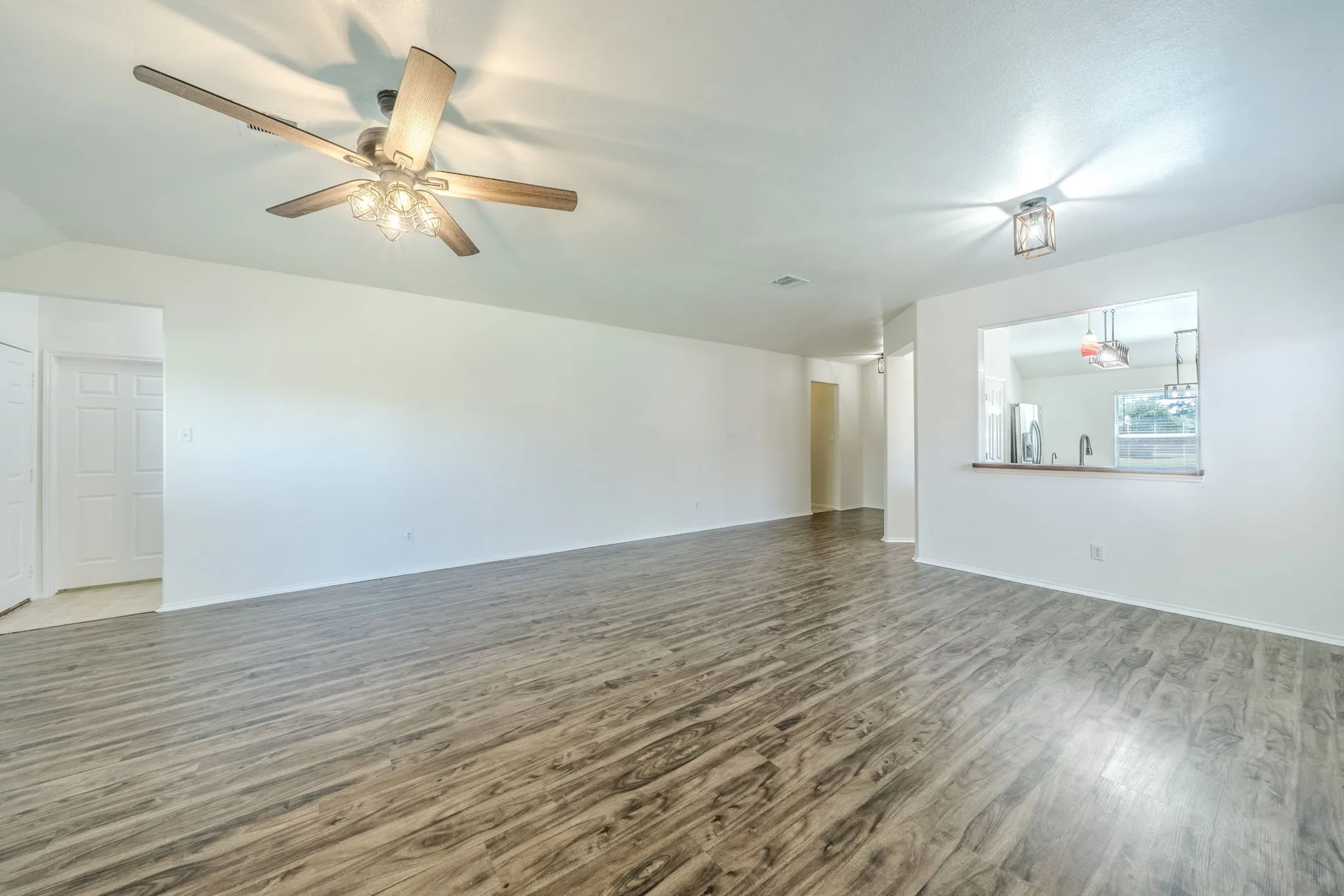 Single Family Residence For Rent in Collin County , 117 Shadybrook Drive, Wylie, Texas 75098, 3 Bedroom, 2 Bathroom, 2 Garage spaces, 1,830 Sqft, built in 2005, mls#21398391, Real Estate Agent in Wylie, Homes For Rent in Collin county, Homes For Rent in Wylie, Realtor in Wylie Texas, Real Estate Brokerage Independent Realty Texas, Luminita Cordes Realtor