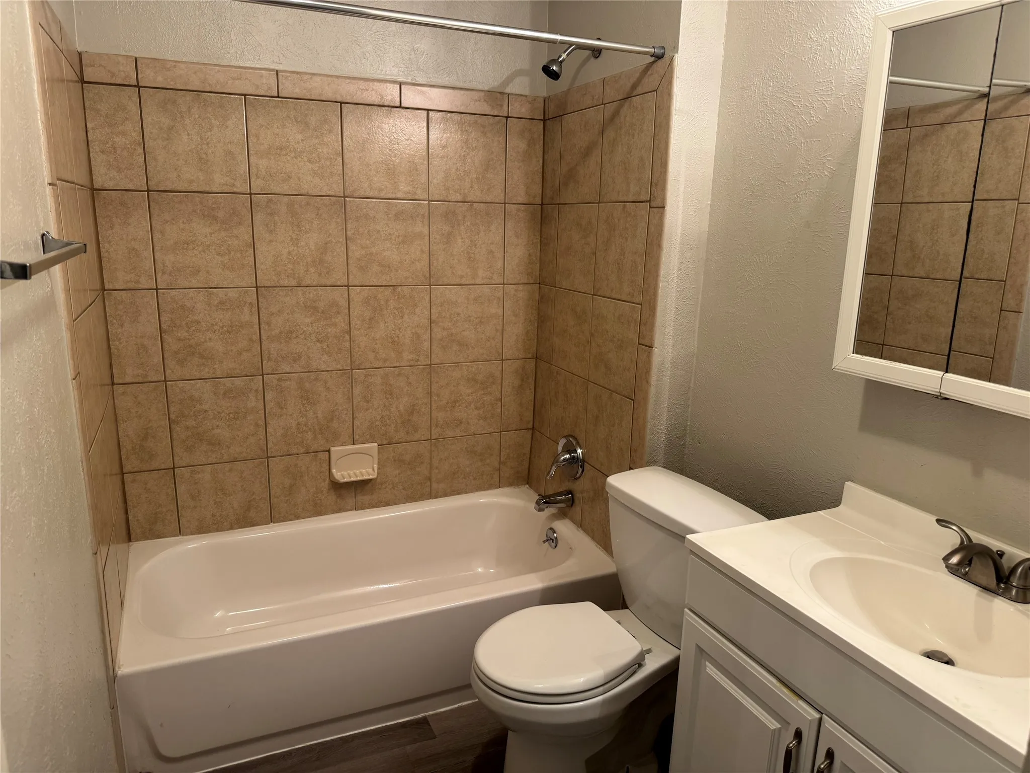 Single Family Residence For Sale in Tarrant County , 6604 Brookshire Trail, North Richland Hills, Texas 76182, 3 Bedroom, 2 Bathroom, 1 Garage spaces, 1,224 Sqft, built in 1972, mls#21405033, Real Estate Agent in North Richland Hills, Homes For Sale in Tarrant county, Homes For Sale in North Richland Hills, Realtor in North Richland Hills Texas, Real Estate Brokerage Independent Realty Texas, Luminita Cordes Realtor