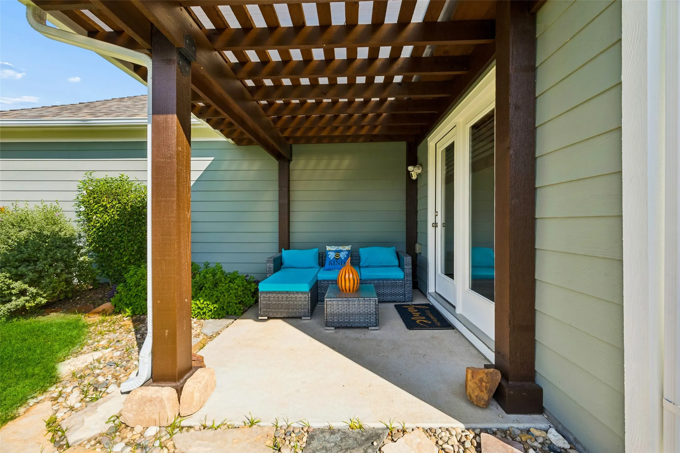 Single Family Residence For Sale in Denton County , 1409 Ellis Lane, Aubrey, Texas 76227, 3 Bedroom, 2 Bathroom, 2 Garage spaces, 1,456 Sqft, built in 2018, mls#21400931, Real Estate Agent in Aubrey, Homes For Sale in Denton county, Homes For Sale in Aubrey, Realtor in Aubrey Texas, Real Estate Brokerage Independent Realty Texas, Luminita Cordes Realtor