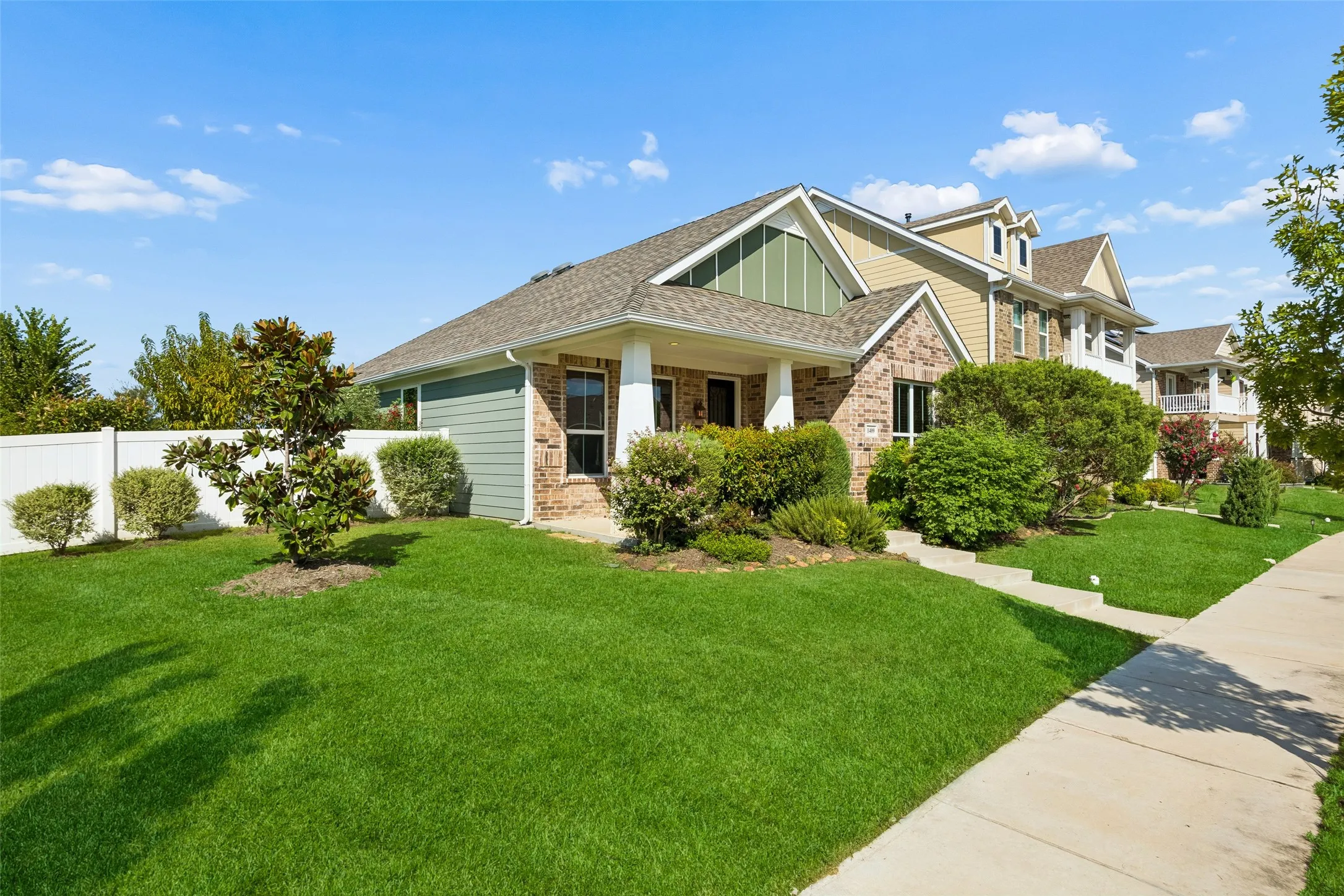 Single Family Residence For Sale in Denton County , 1409 Ellis Lane, Aubrey, Texas 76227, 3 Bedroom, 2 Bathroom, 2 Garage spaces, 1,456 Sqft, built in 2018, mls#21400931, Real Estate Agent in Aubrey, Homes For Sale in Denton county, Homes For Sale in Aubrey, Realtor in Aubrey Texas, Real Estate Brokerage Independent Realty Texas, Luminita Cordes Realtor