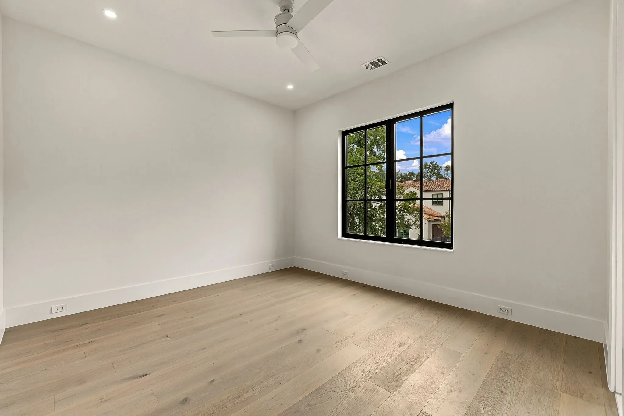 Single Family Residence For Sale in Dallas County , 5122 Elsby Avenue, Dallas, Texas 75209, 4 Bedroom, 6 Bathroom, 2 Garage spaces, 4,838 Sqft, built in 2026, mls#21405921, Real Estate Agent in Dallas, Homes For Sale in Dallas county, Homes For Sale in Dallas, Realtor in Dallas Texas, Real Estate Brokerage Independent Realty Texas, Luminita Cordes Realtor