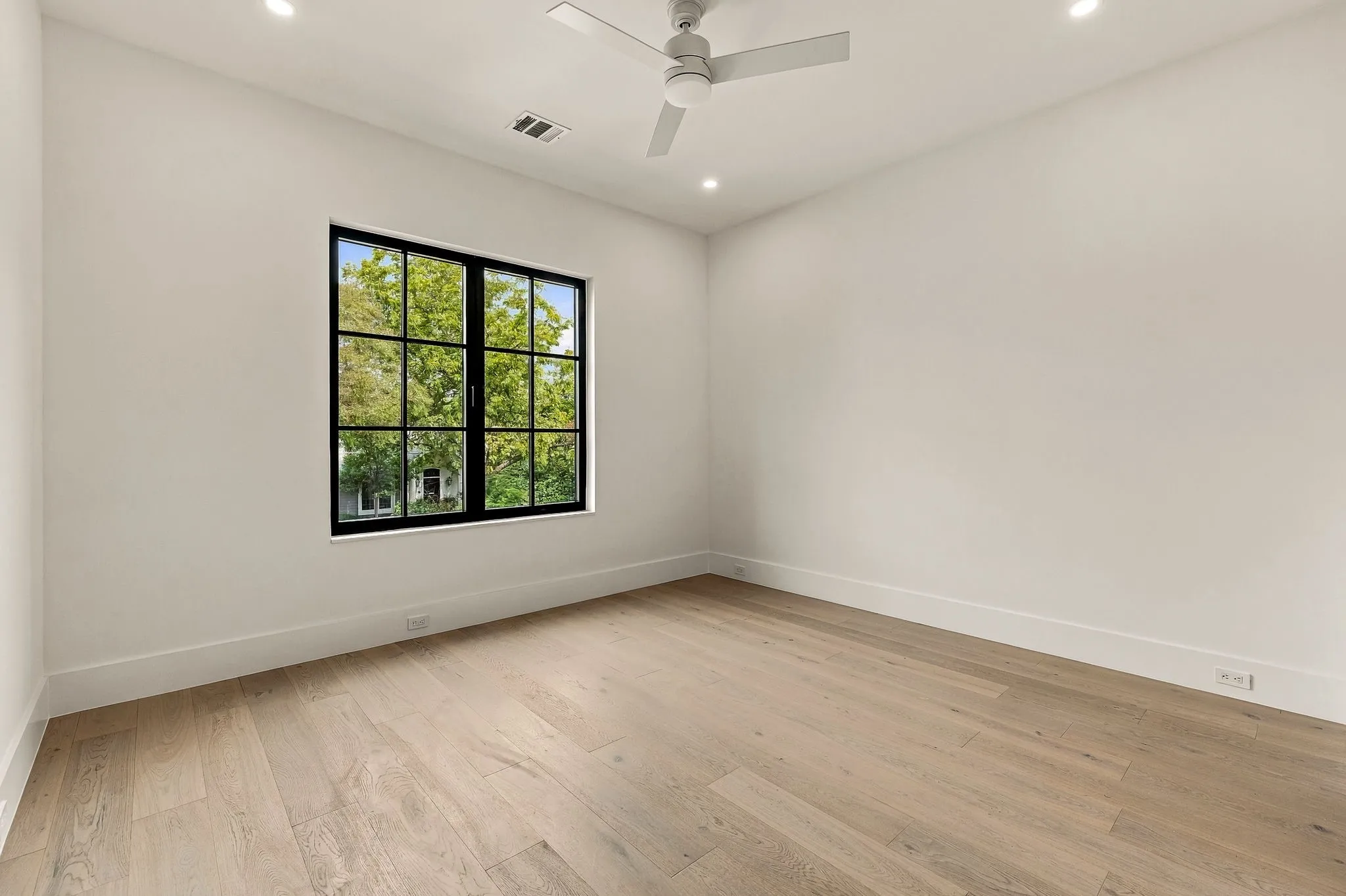 Single Family Residence For Sale in Dallas County , 5122 Elsby Avenue, Dallas, Texas 75209, 4 Bedroom, 6 Bathroom, 2 Garage spaces, 4,838 Sqft, built in 2026, mls#21405921, Real Estate Agent in Dallas, Homes For Sale in Dallas county, Homes For Sale in Dallas, Realtor in Dallas Texas, Real Estate Brokerage Independent Realty Texas, Luminita Cordes Realtor