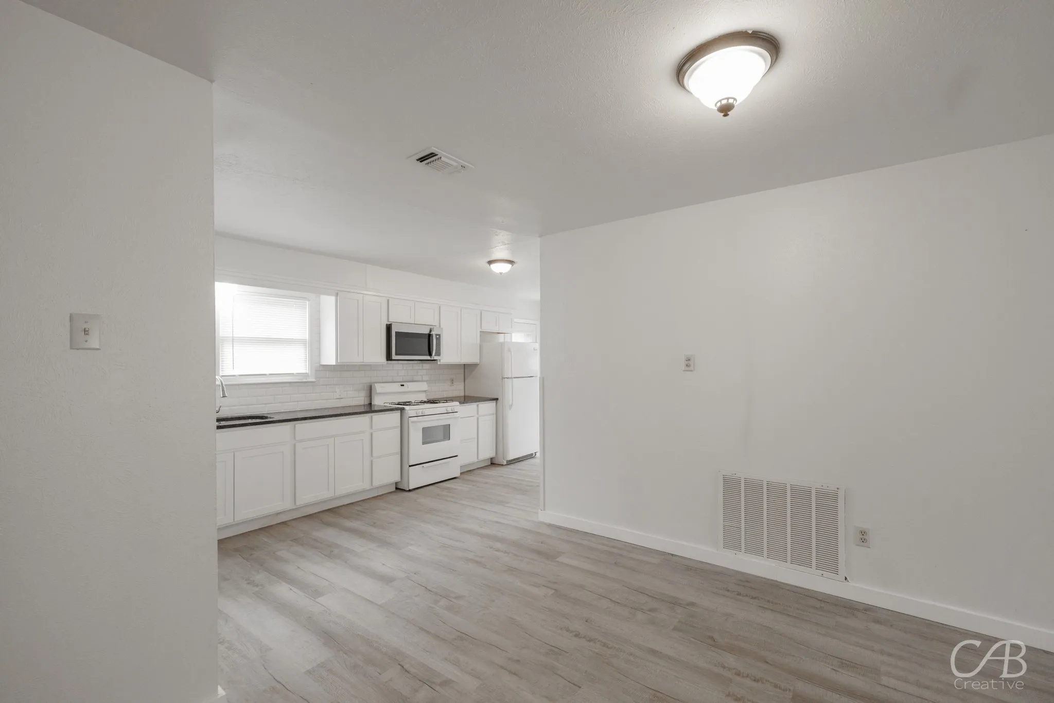 Single Family Residence For Rent in Taylor County , 2121 Parramore Street, Abilene, Texas 79603, 3 Bedroom, 1 Bathroom, 1 Garage spaces, 998 Sqft, built in 1954, mls#21405881, Real Estate Agent in Abilene, Homes For Rent in Taylor county, Homes For Rent in Abilene, Realtor in Abilene Texas, Real Estate Brokerage Independent Realty Texas, Luminita Cordes Realtor